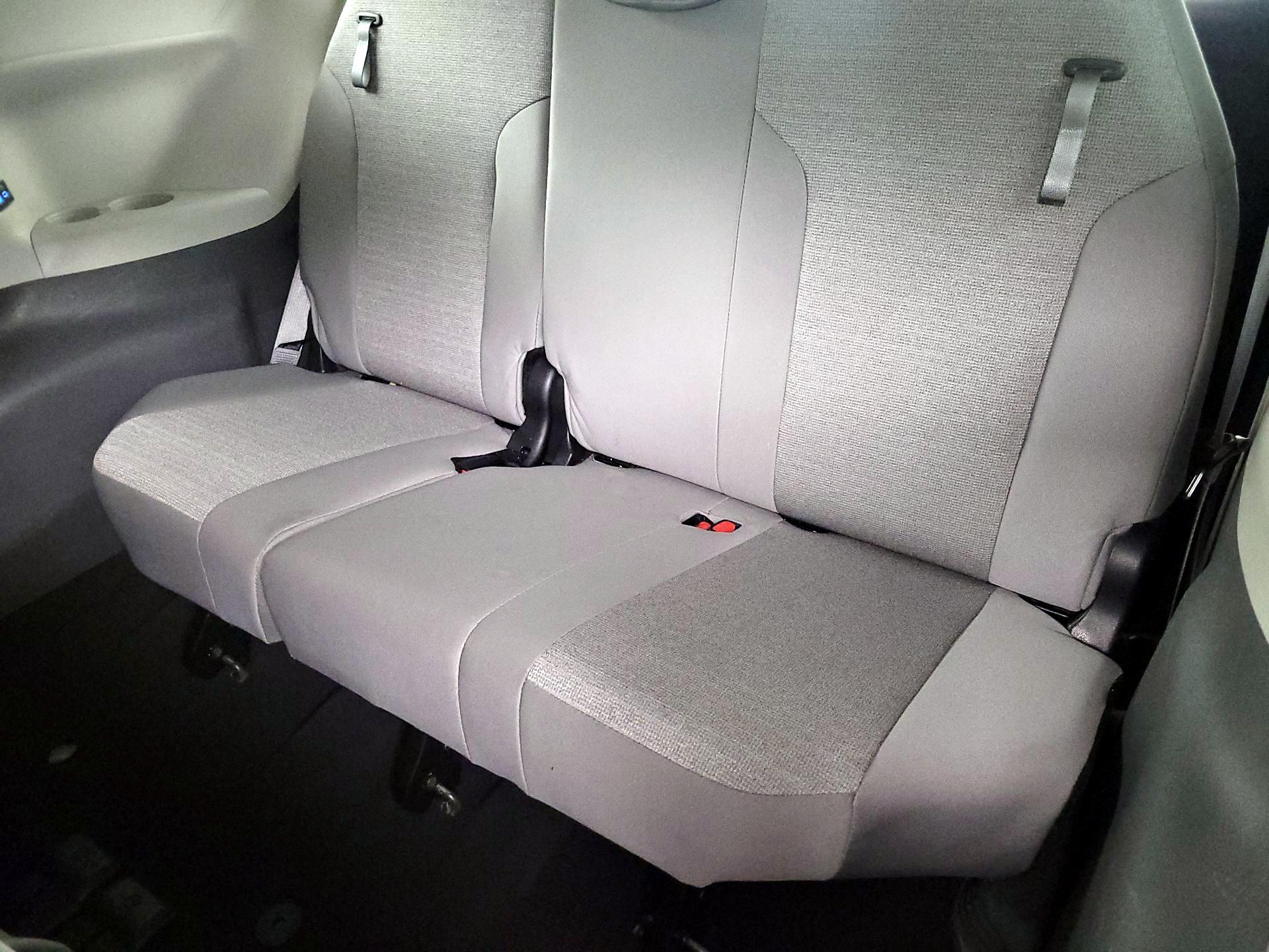 Thumbnail: 2024 Toyota Sienna - 20