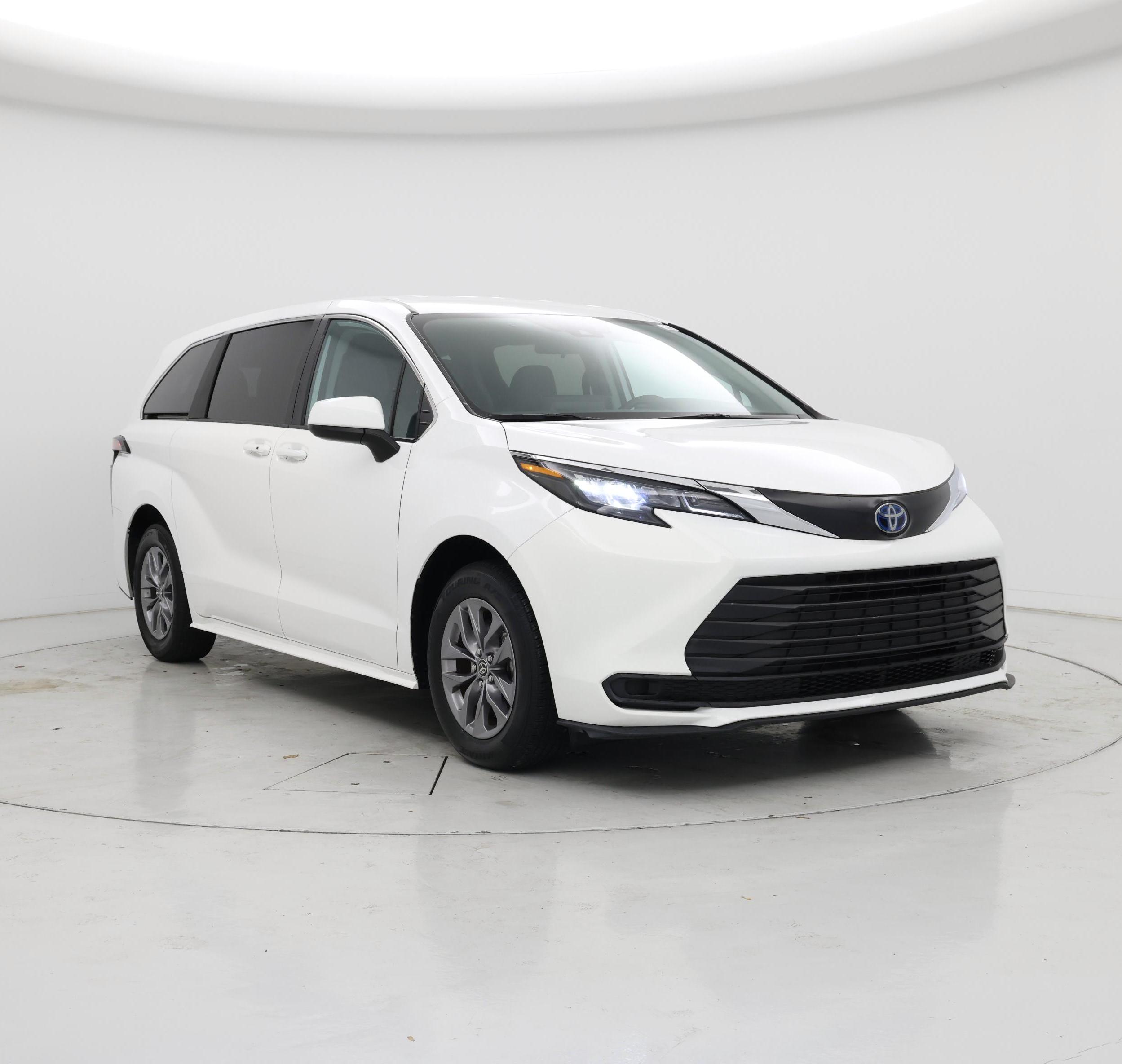 2024 Toyota Sienna LE 8-Passenger FWD