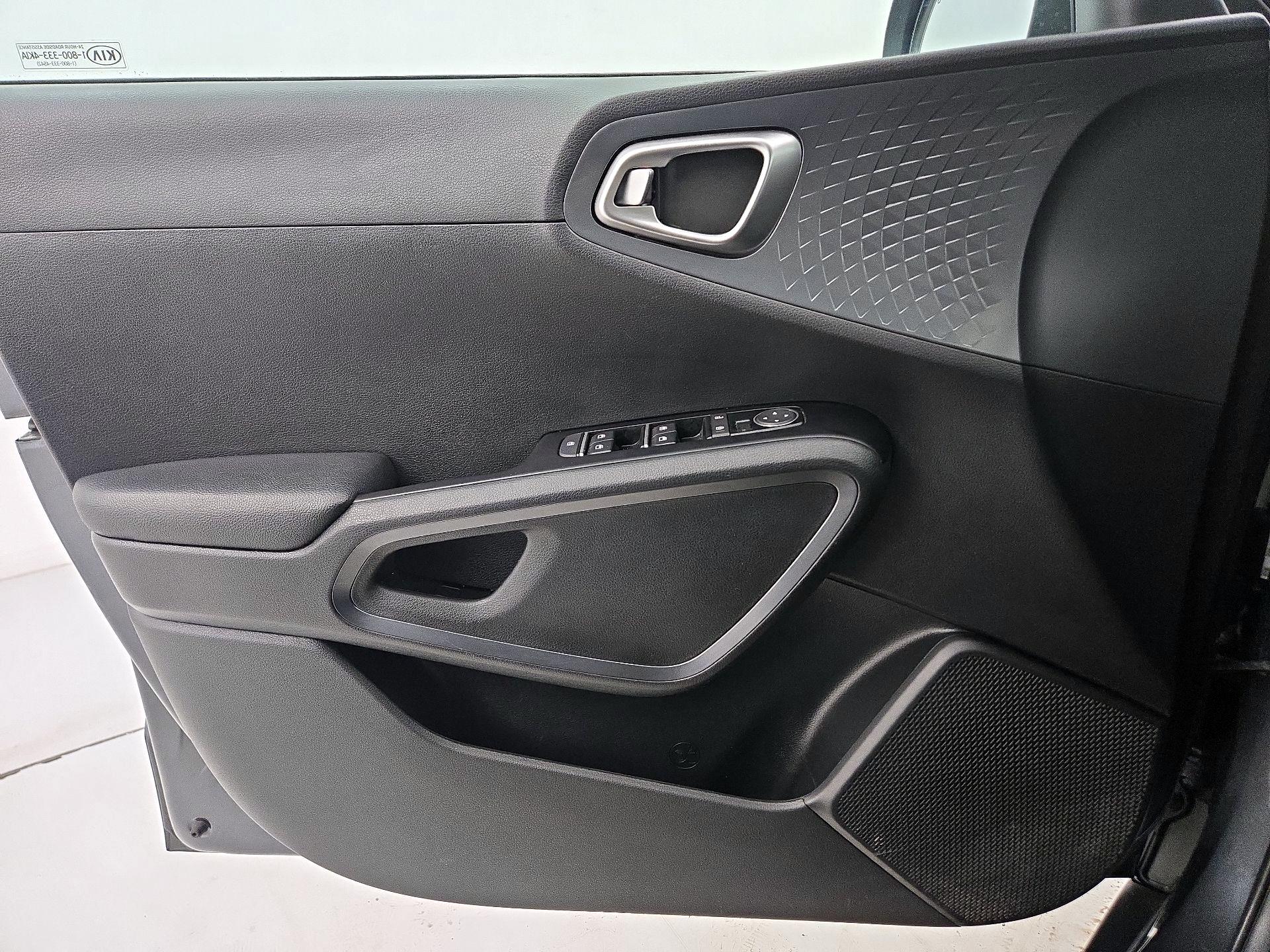 Thumbnail: 2021 Kia Soul - 12