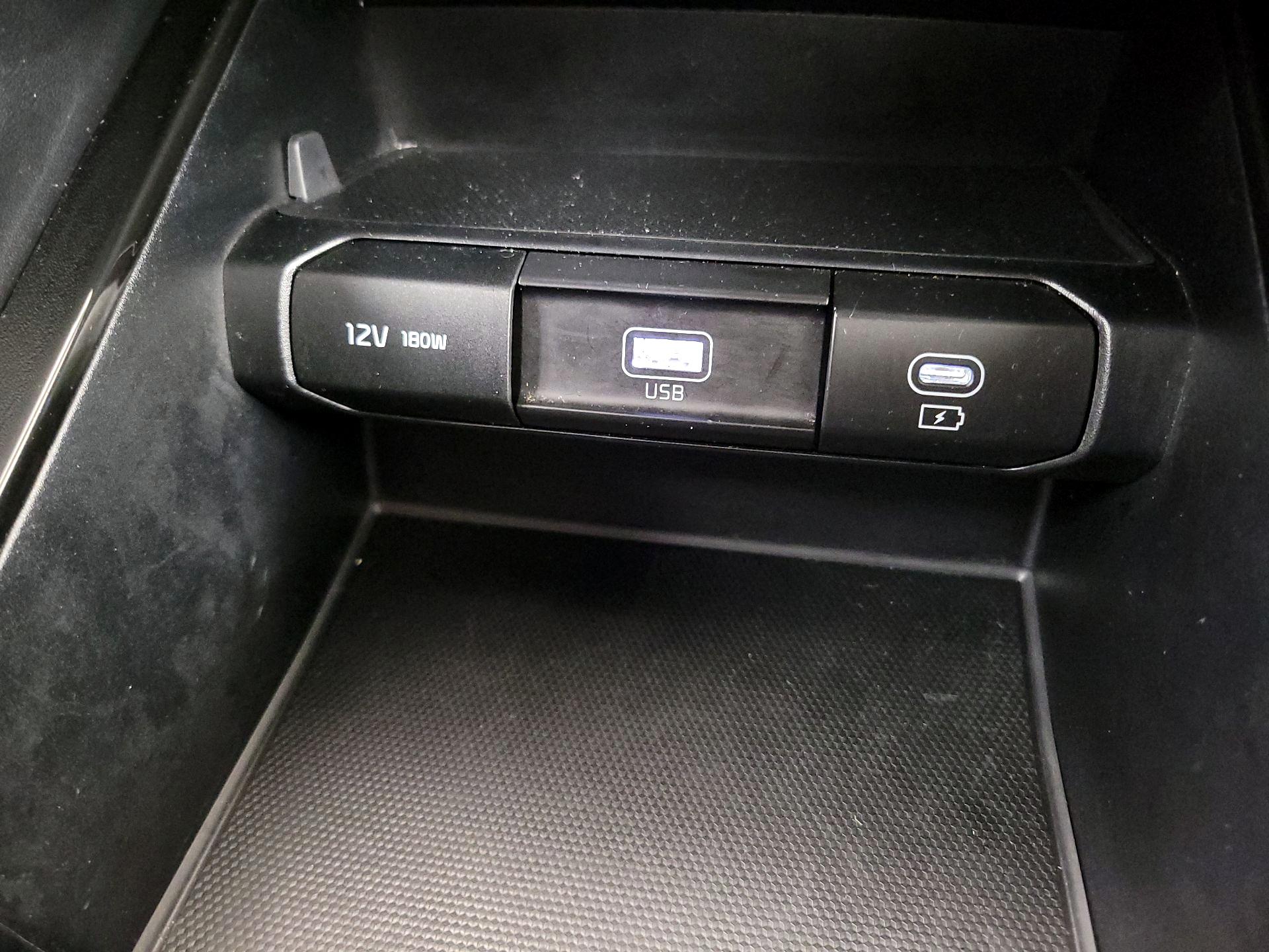 Thumbnail: 2023 Kia Telluride - 19