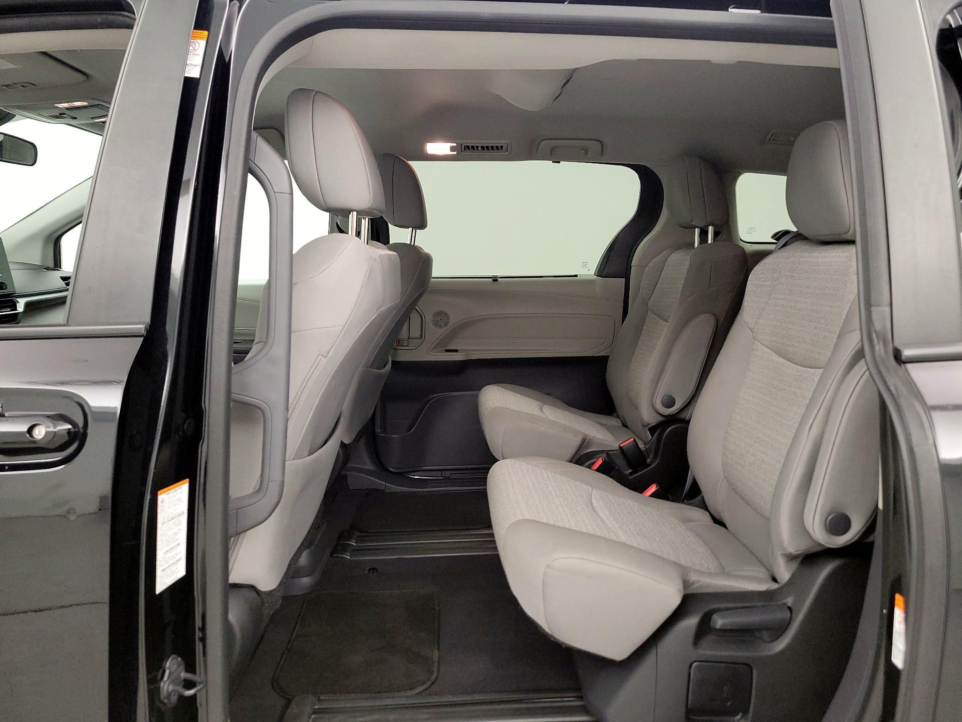 Thumbnail: 2024 Toyota Sienna - 19