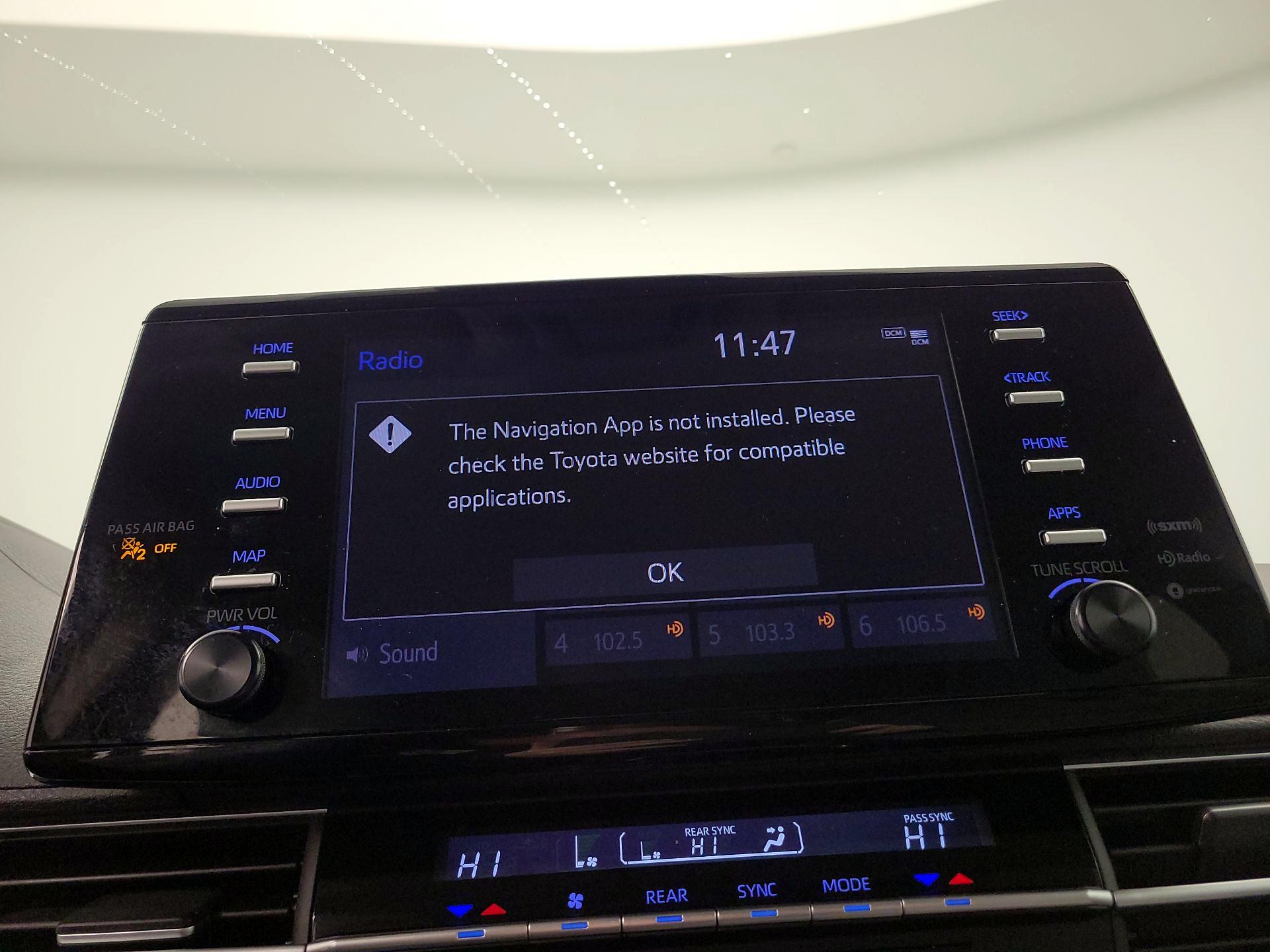 Thumbnail: 2024 Toyota Sienna - 14