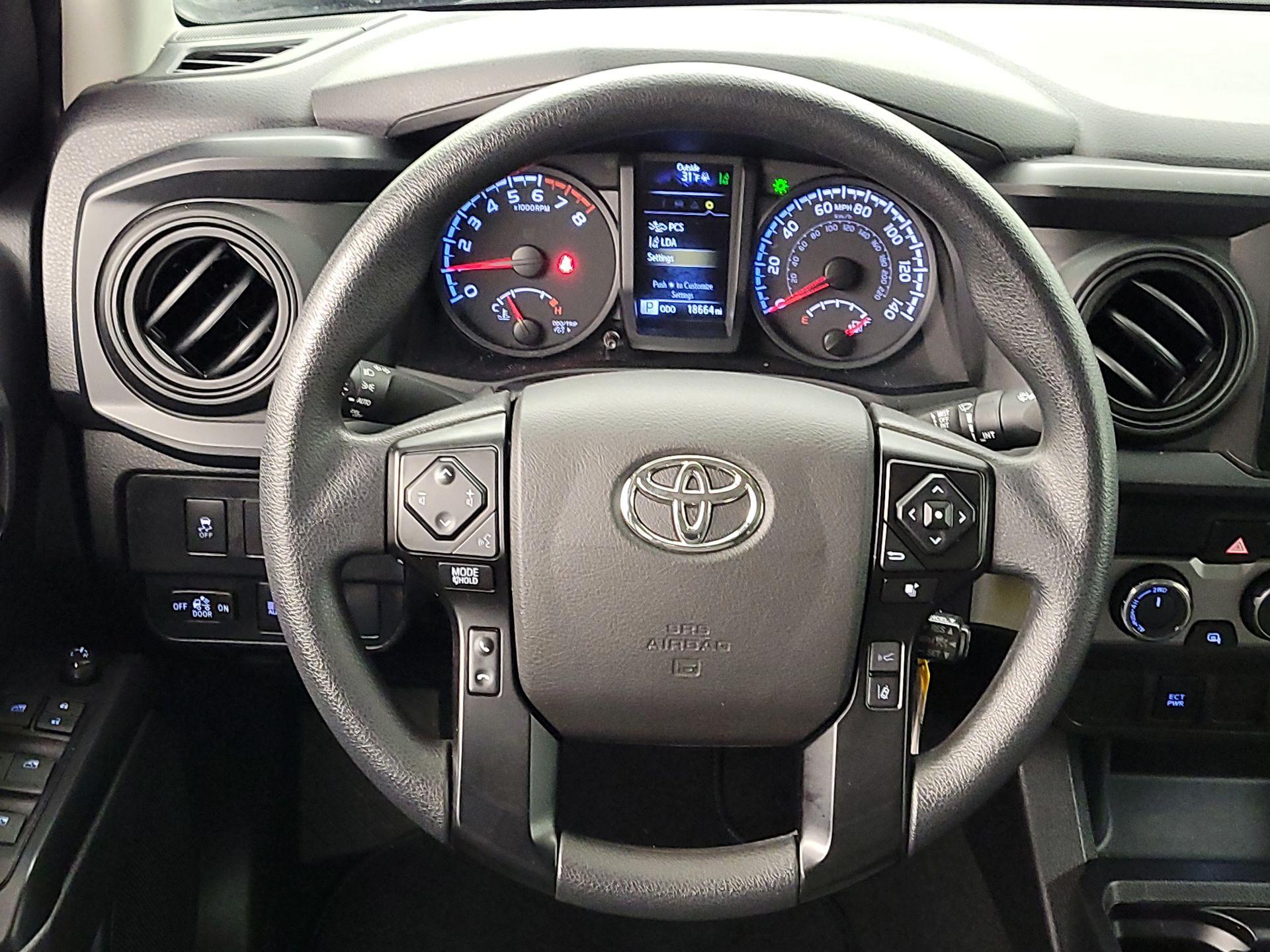 Thumbnail: 2022 Toyota Tacoma - 10