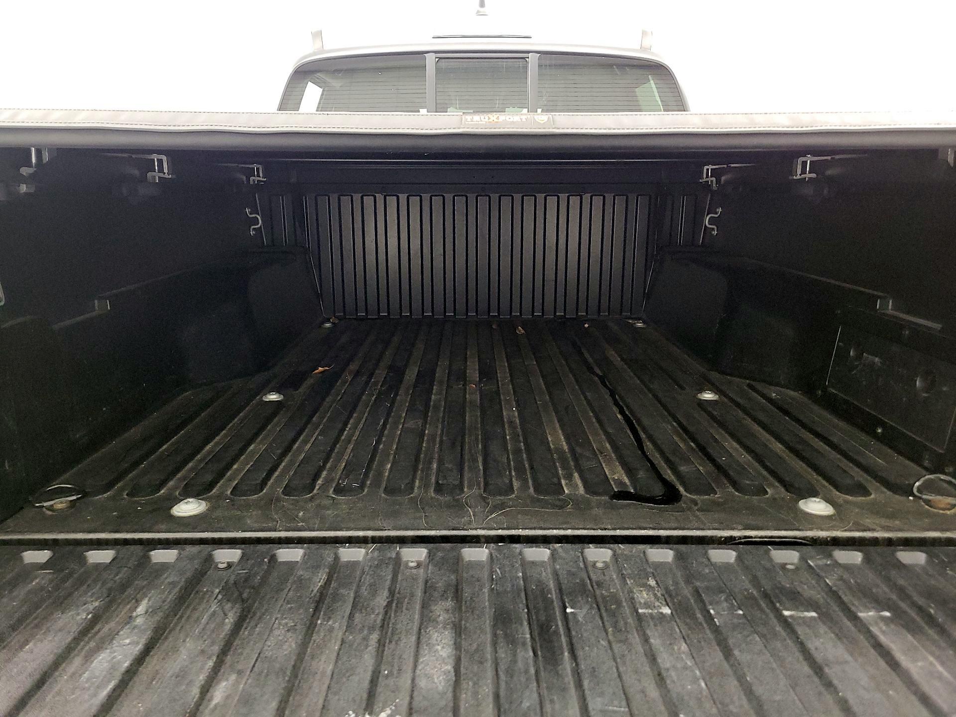 Thumbnail: 2022 Toyota Tacoma - 20