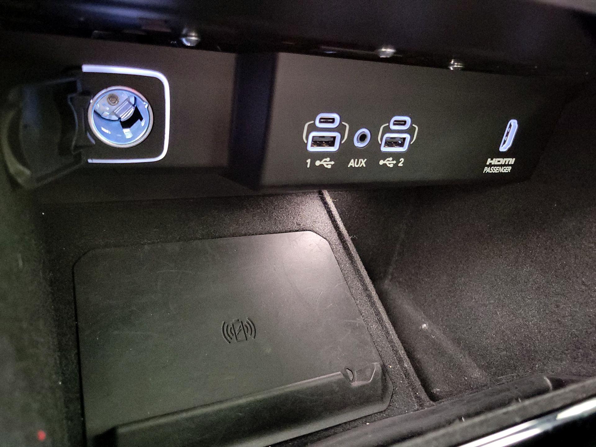 Thumbnail: 2023 Jeep Wagoneer - 19