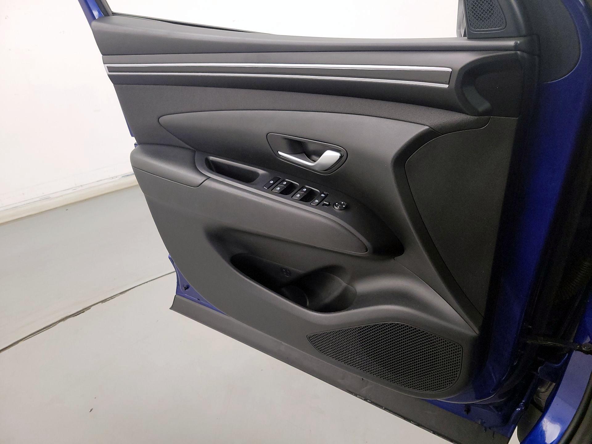 Thumbnail: 2023 Hyundai Tucson - 12