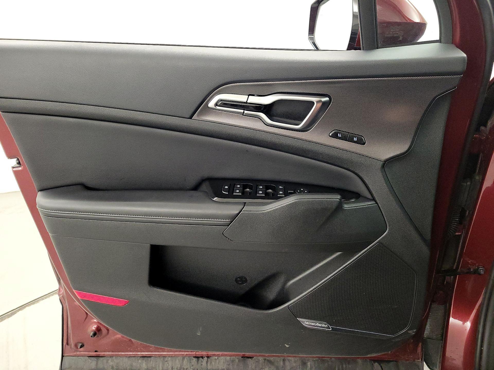 Thumbnail: 2023 Kia Sportage - 12