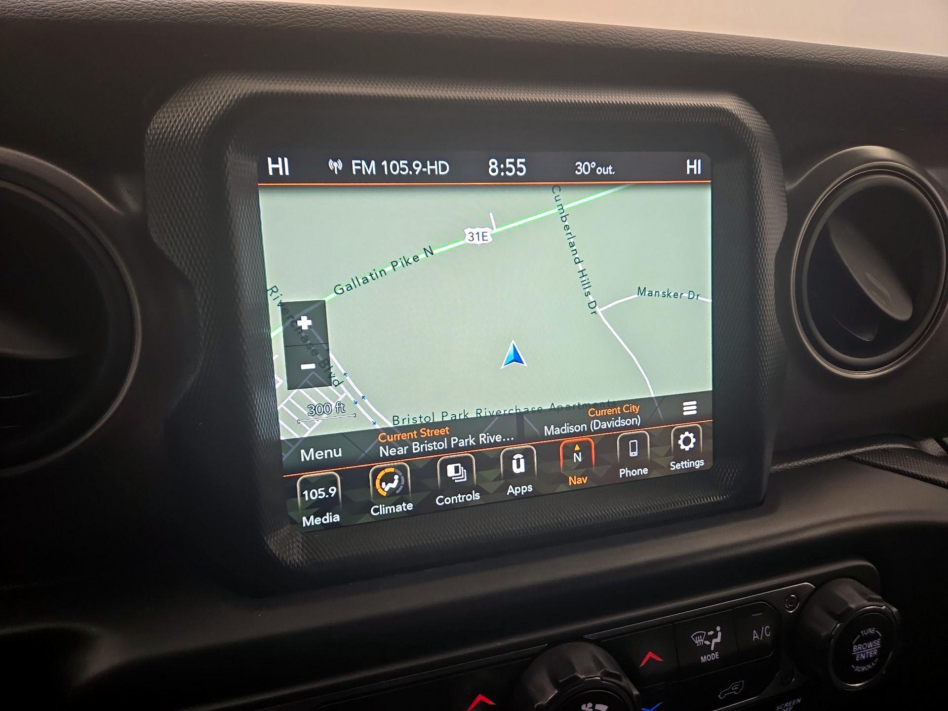 Thumbnail: 2022 Jeep Wrangler - 14