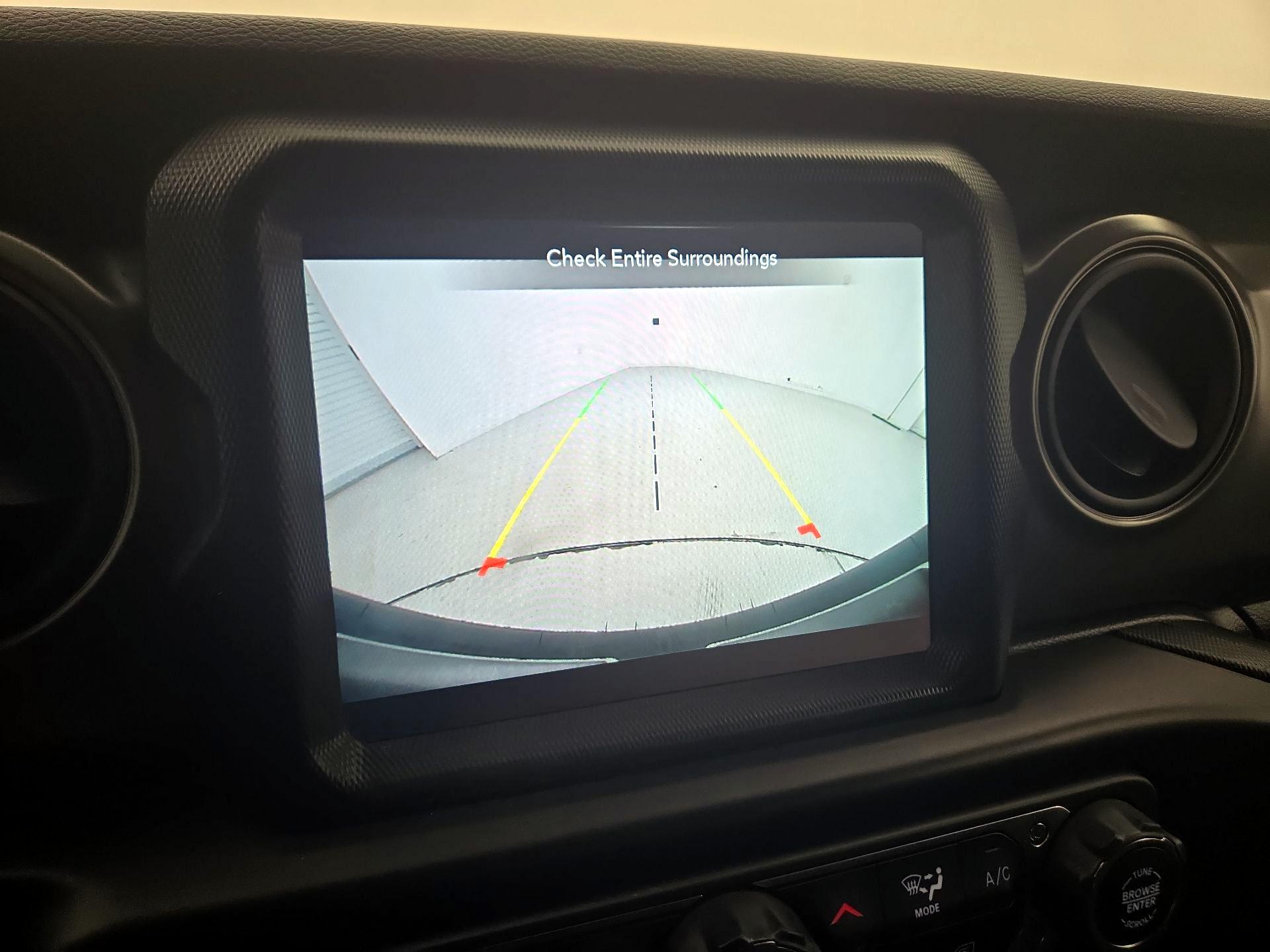 Thumbnail: 2022 Jeep Wrangler - 15