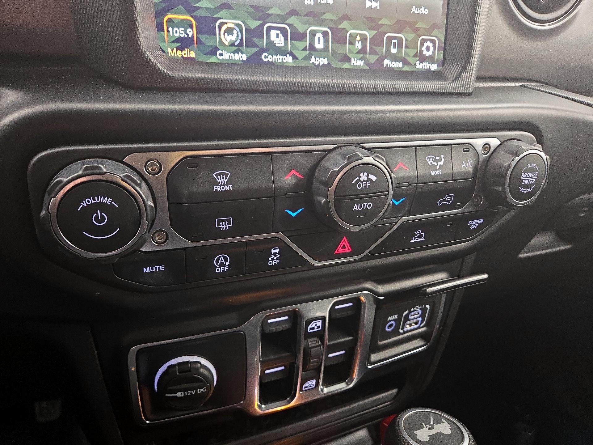 Thumbnail: 2022 Jeep Wrangler - 17