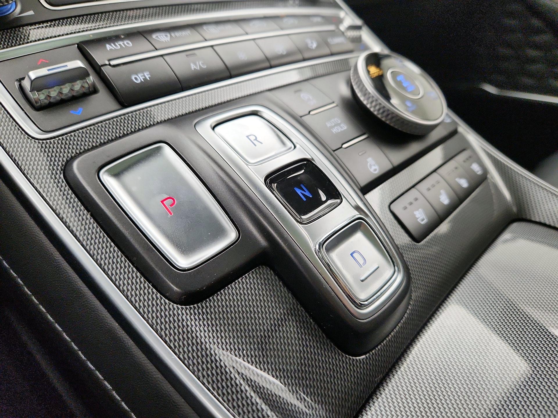 Thumbnail: 2022 Hyundai Santa Fe - 18