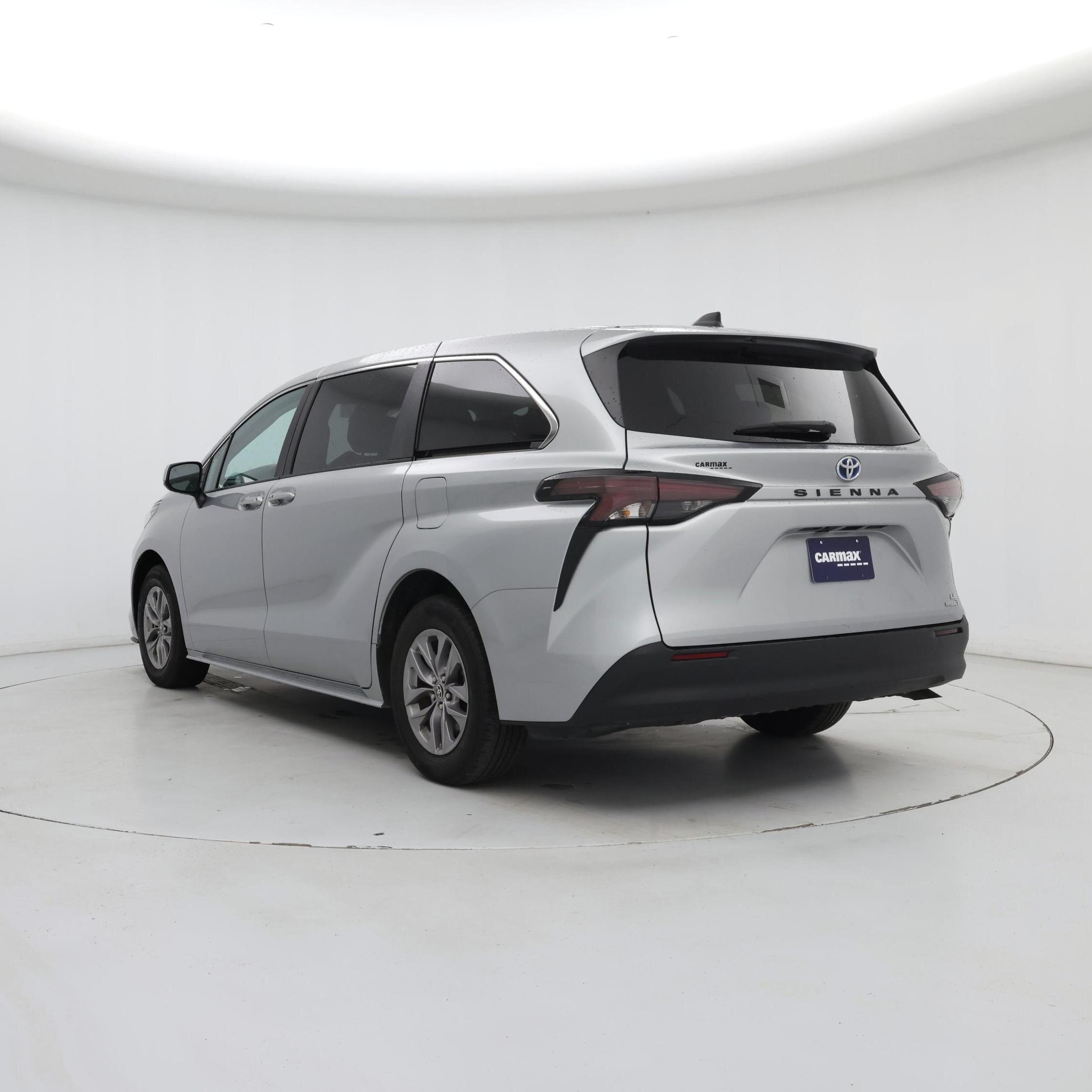 Thumbnail: 2024 Toyota Sienna - 2