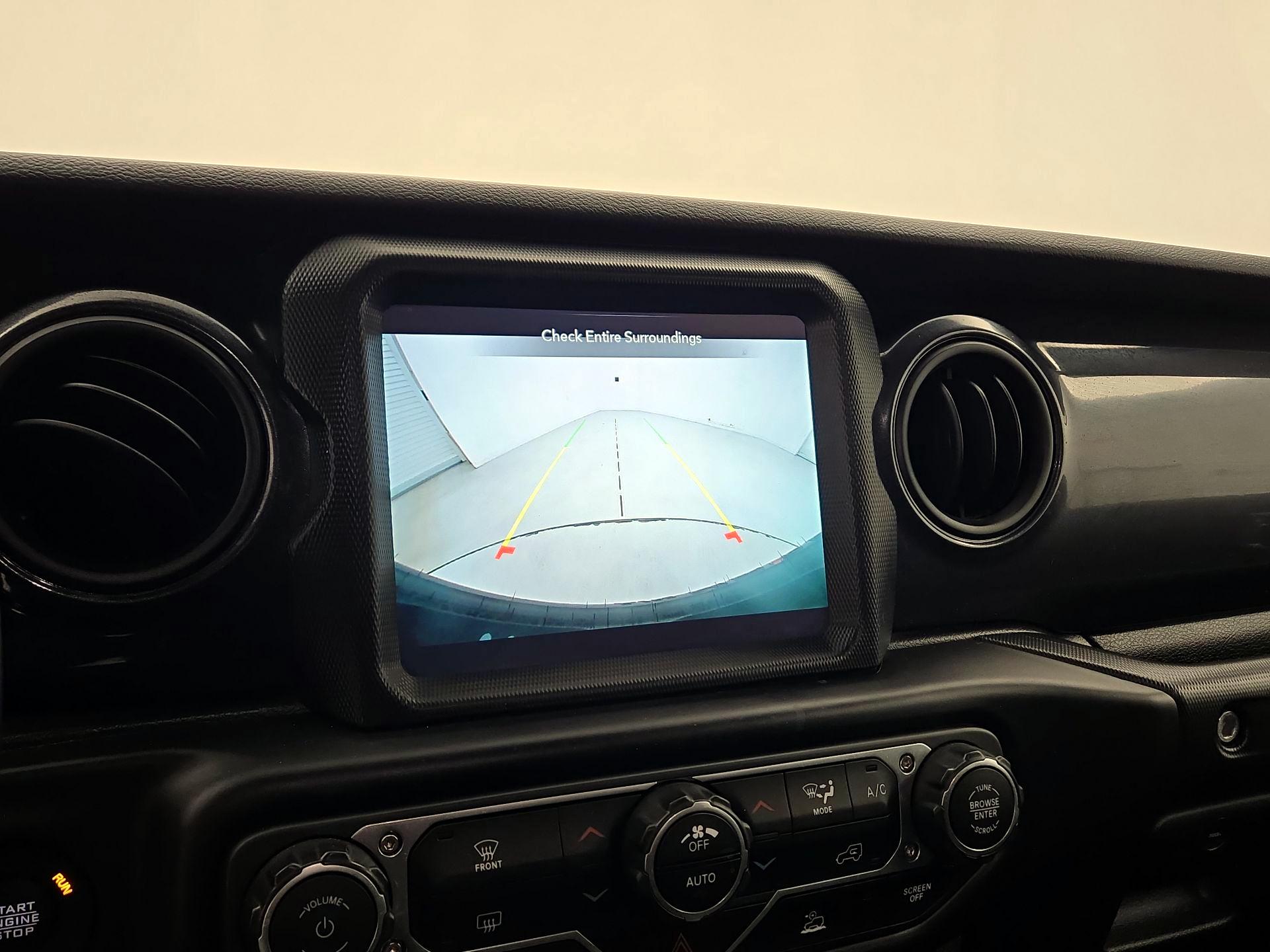 Thumbnail: 2022 Jeep Wrangler - 14