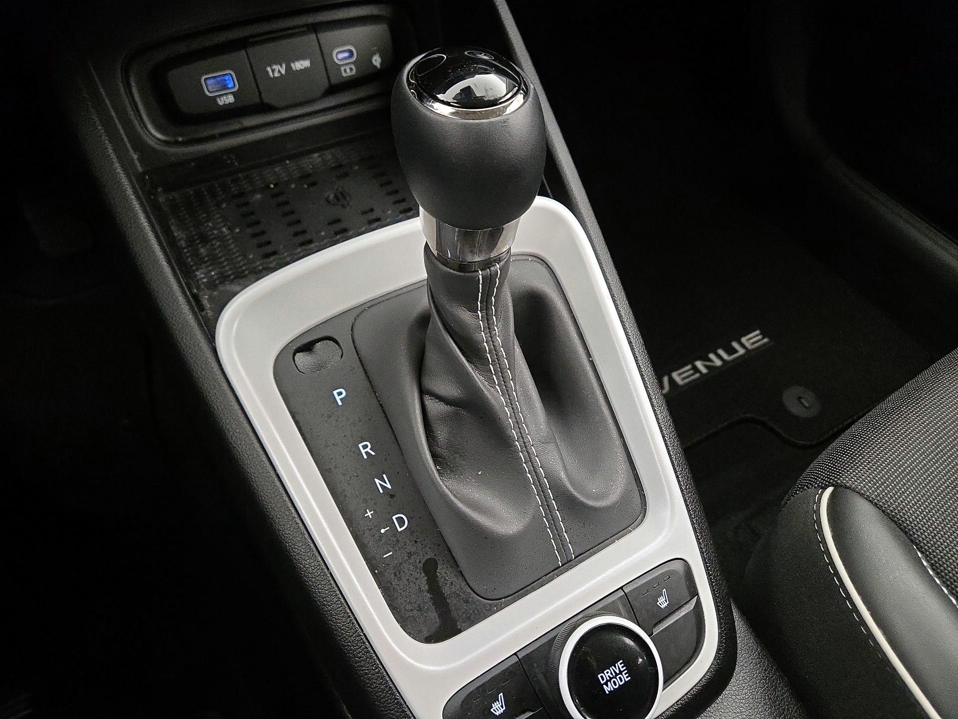 Thumbnail: 2023 Hyundai Venue - 18