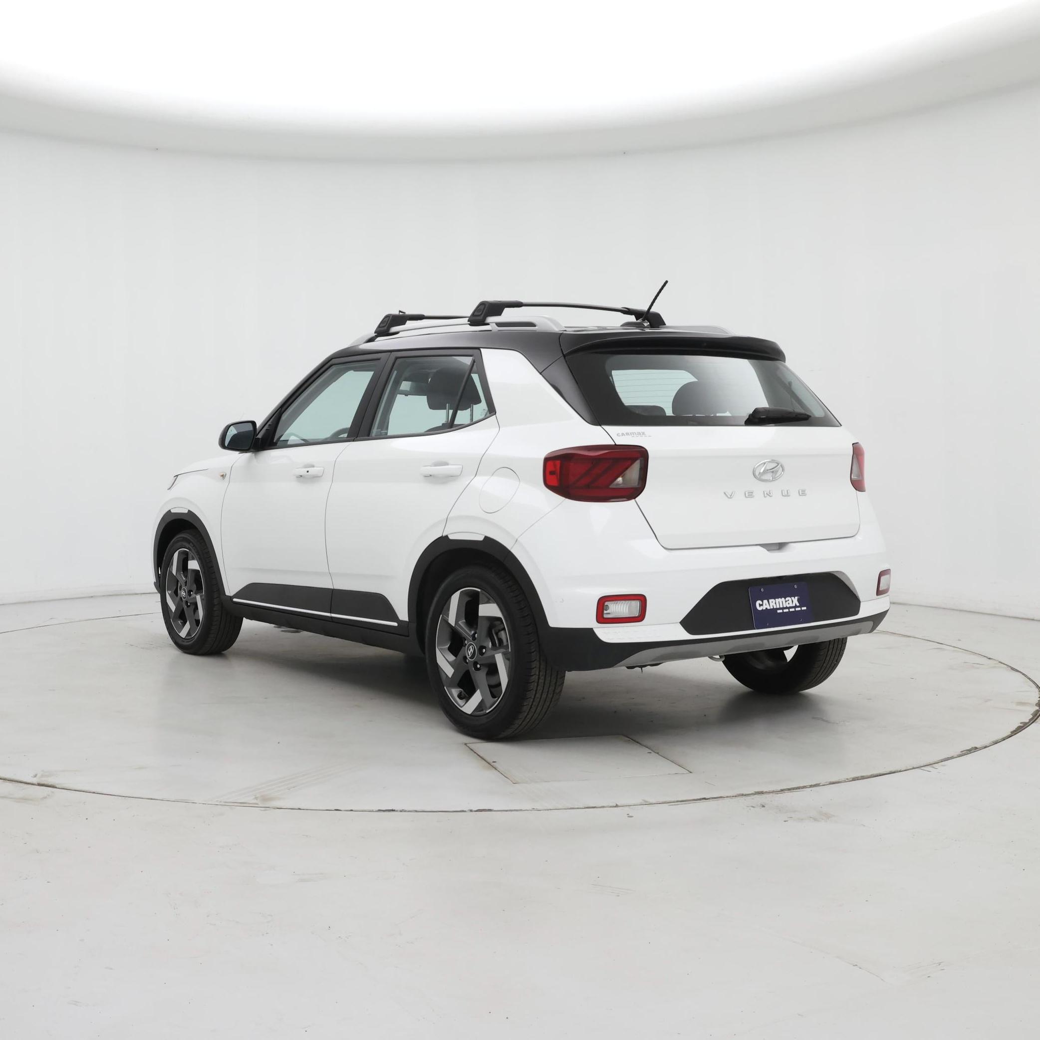 Thumbnail: 2023 Hyundai Venue - 2