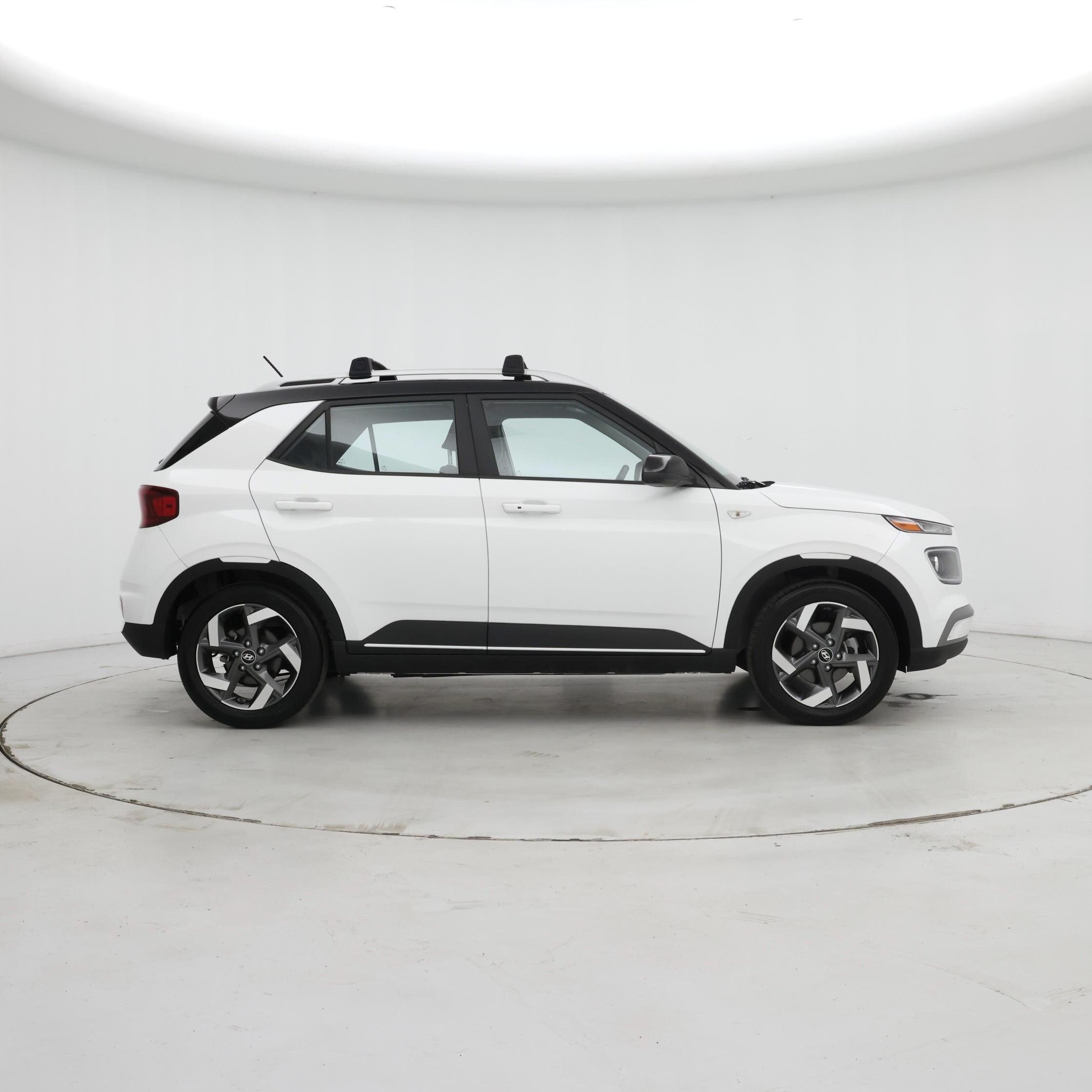 Thumbnail: 2023 Hyundai Venue - 7