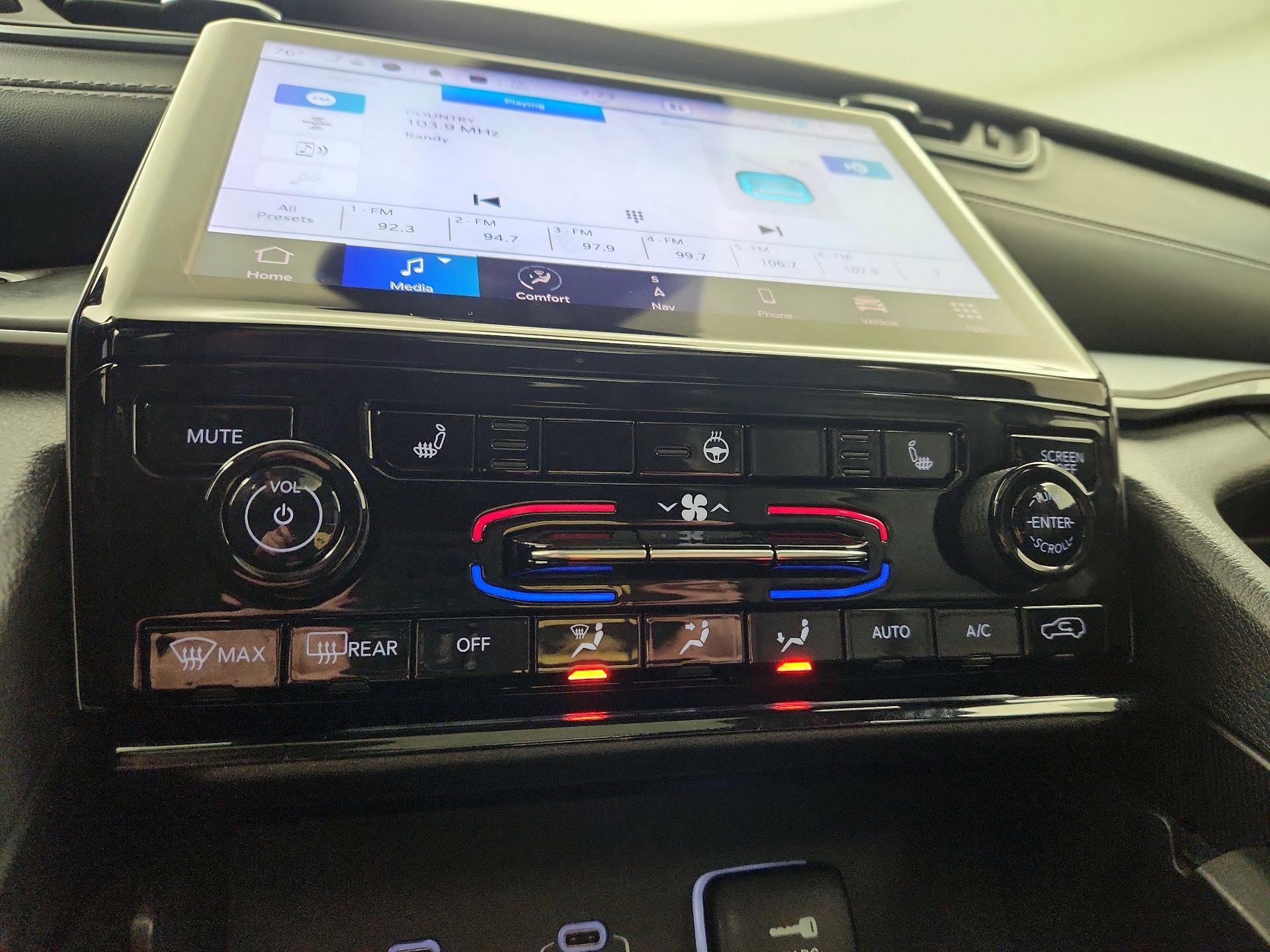 Thumbnail: 2024 Jeep Grand Cherokee - 17