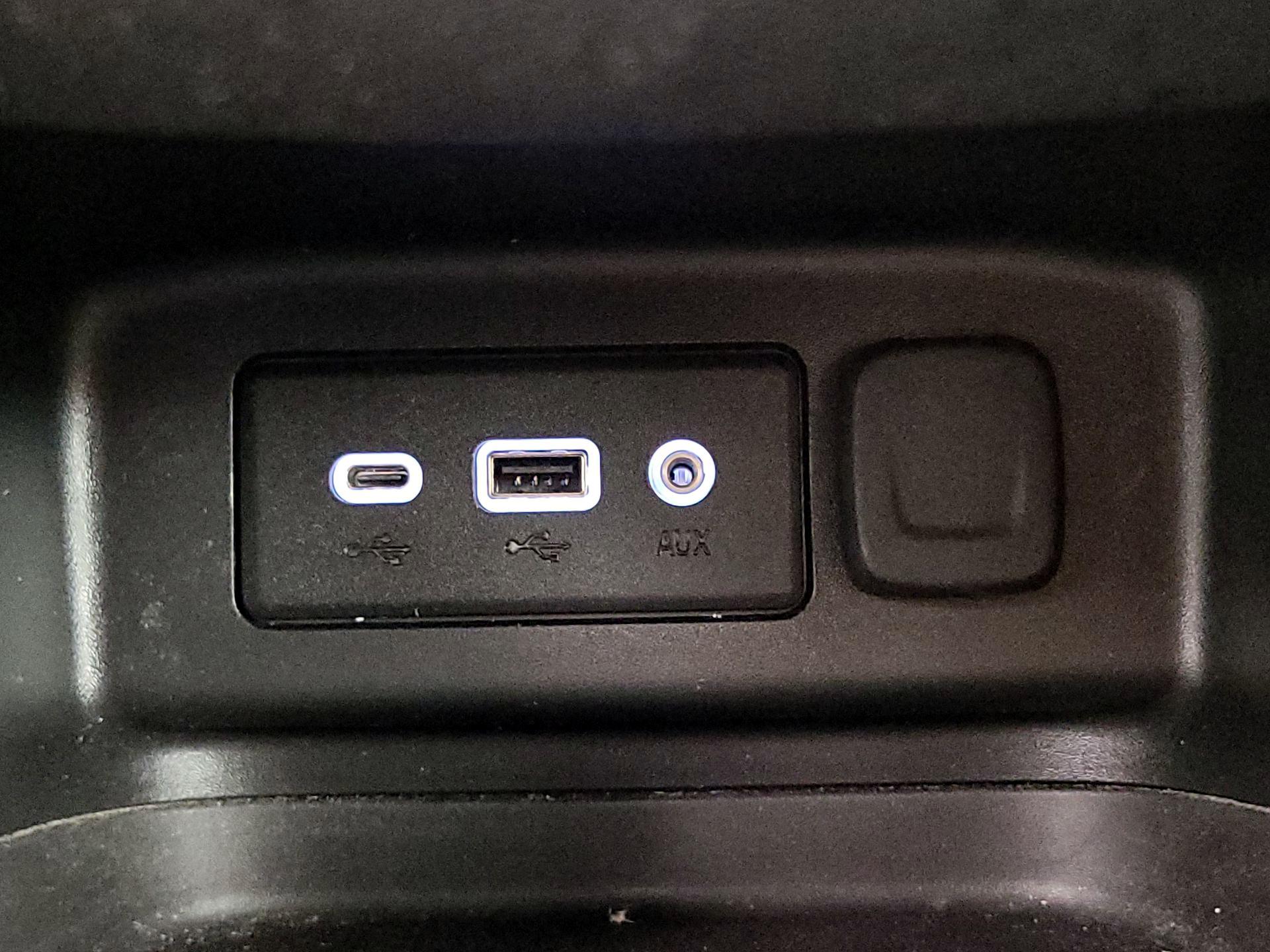 Thumbnail: 2022 Chevrolet Equinox - 18