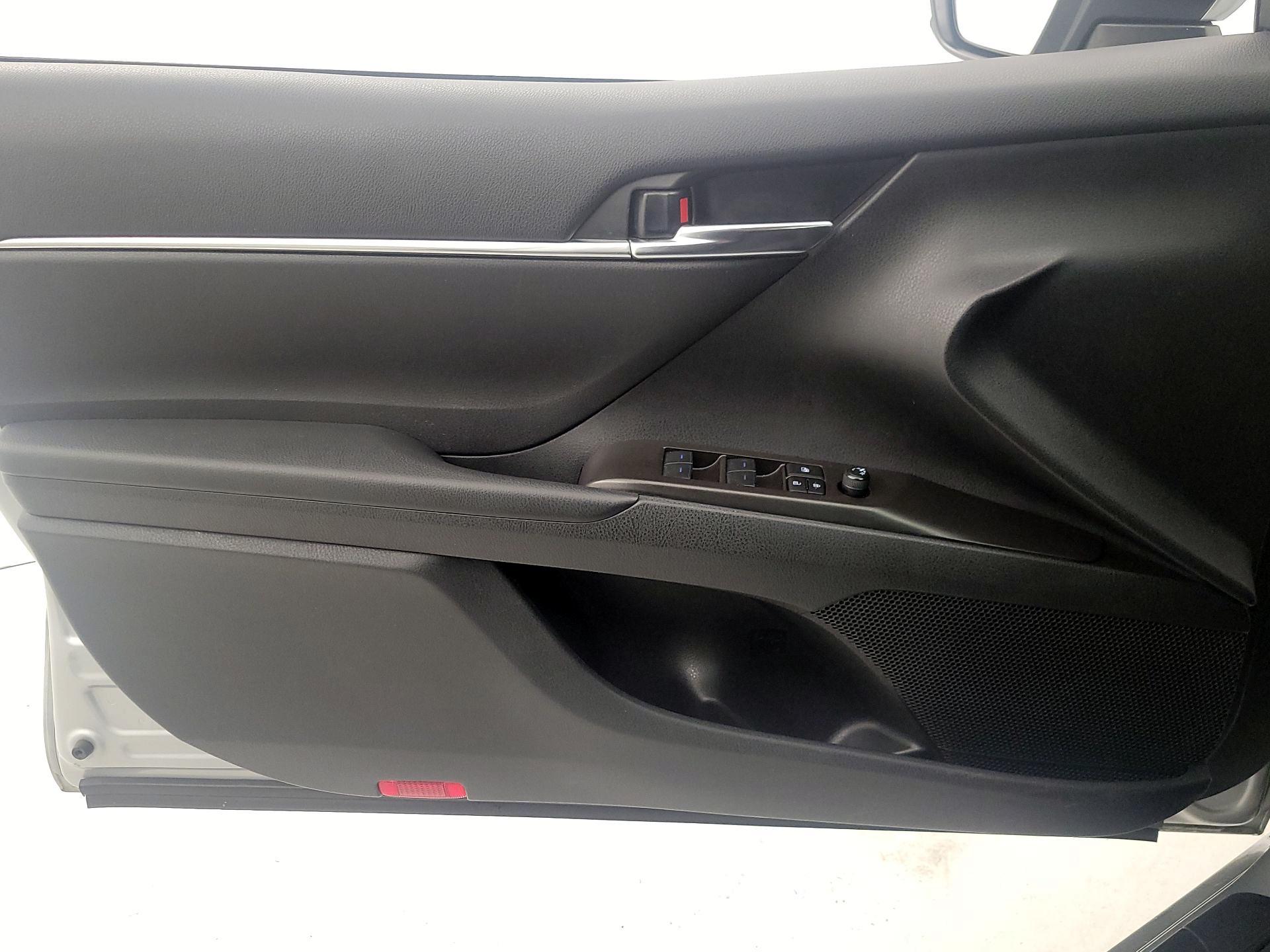 Thumbnail: 2024 Toyota Camry - 12