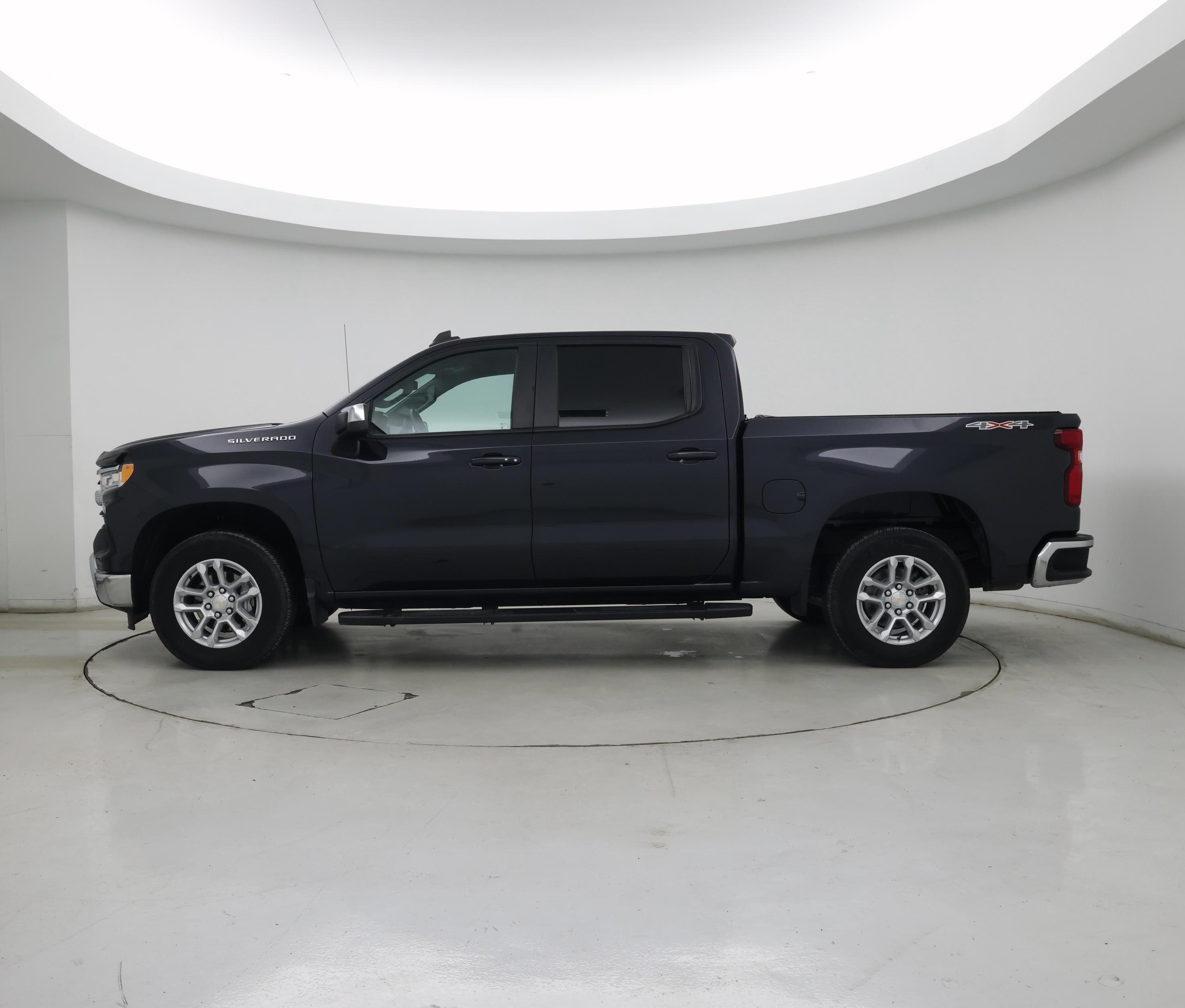 Thumbnail: 2023 Chevrolet Silverado 1500 - 3