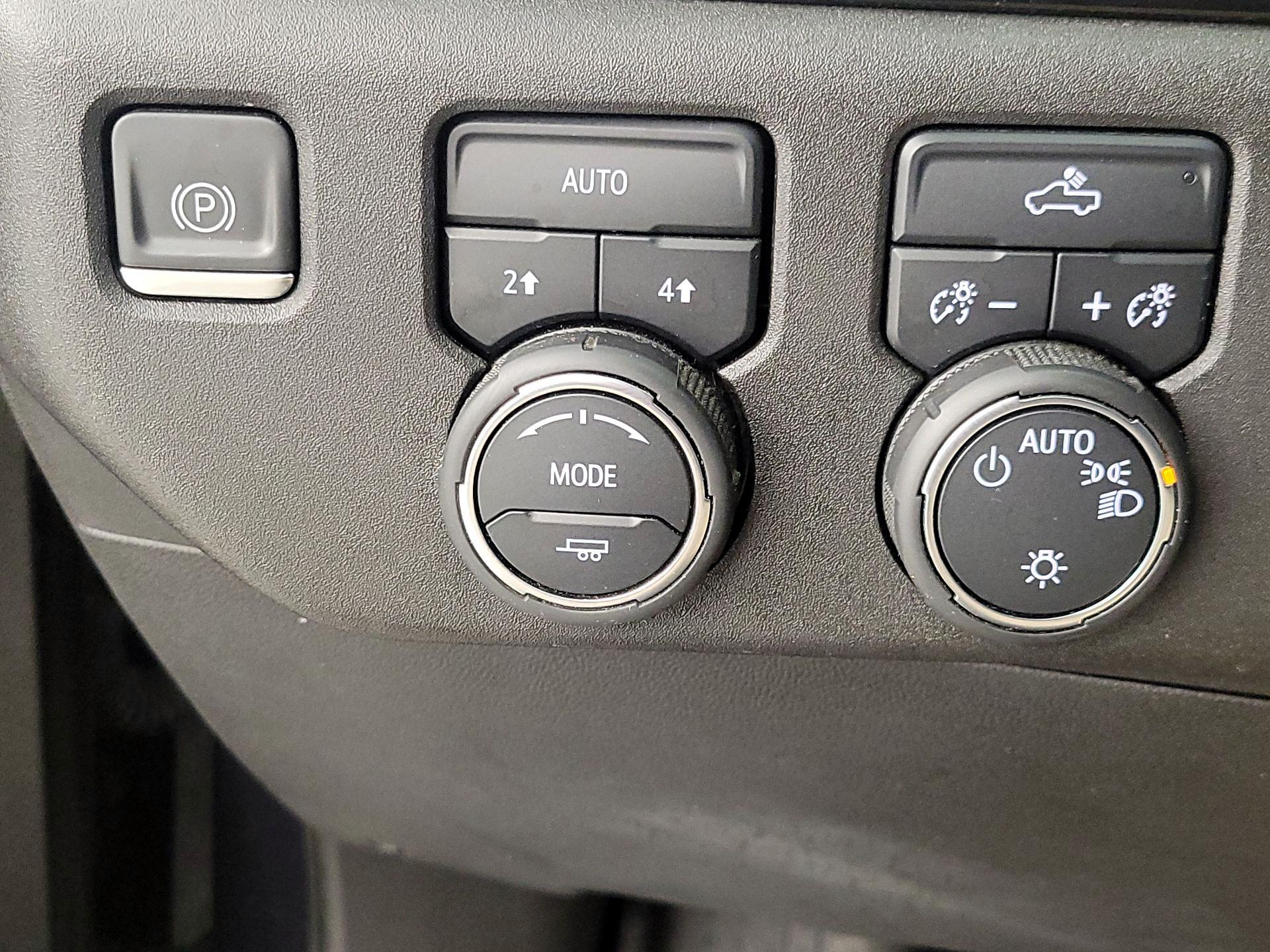 Thumbnail: 2022 Chevrolet Silverado 1500 - 13