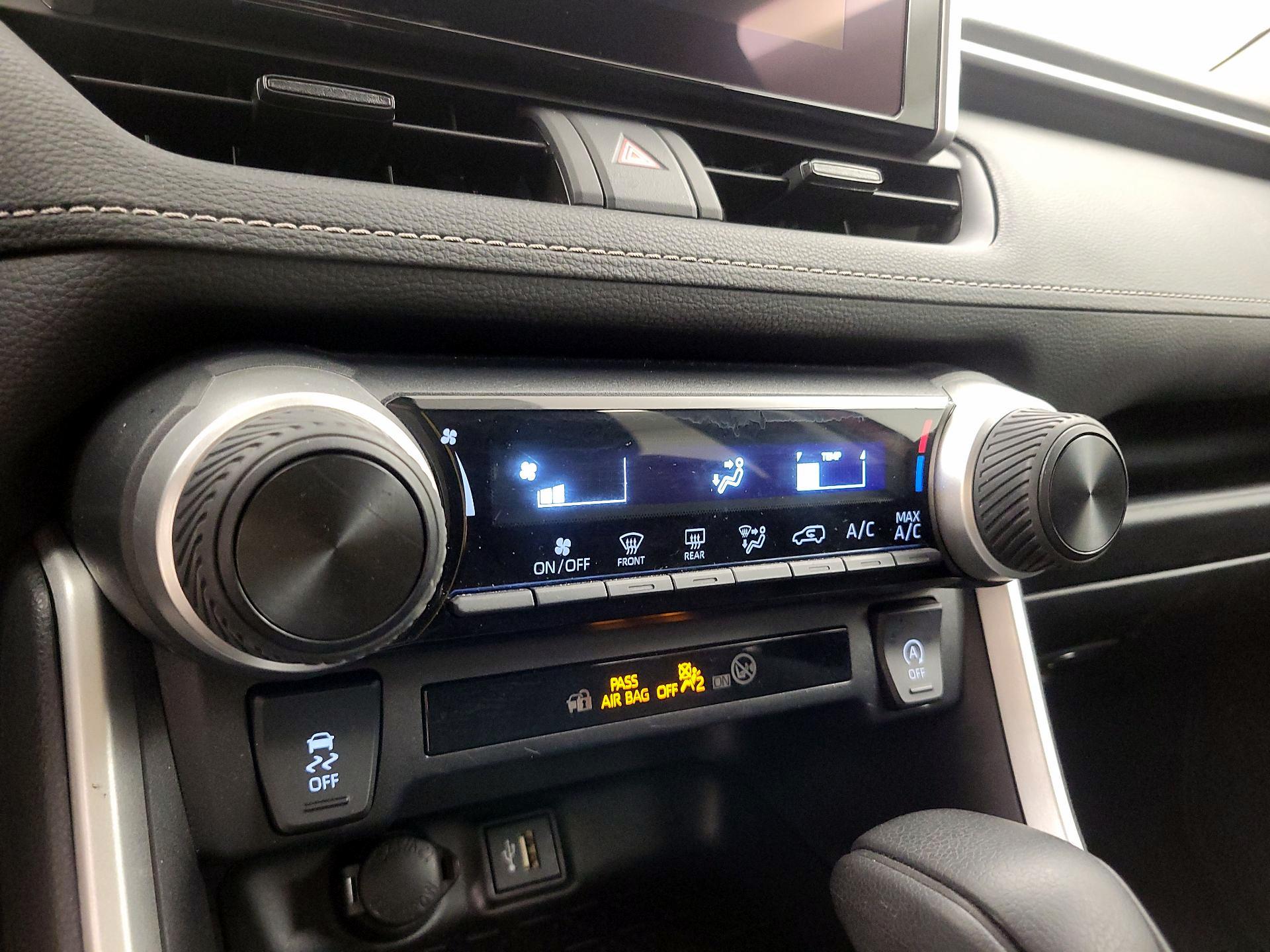 Thumbnail: 2024 Toyota RAV4 - 16