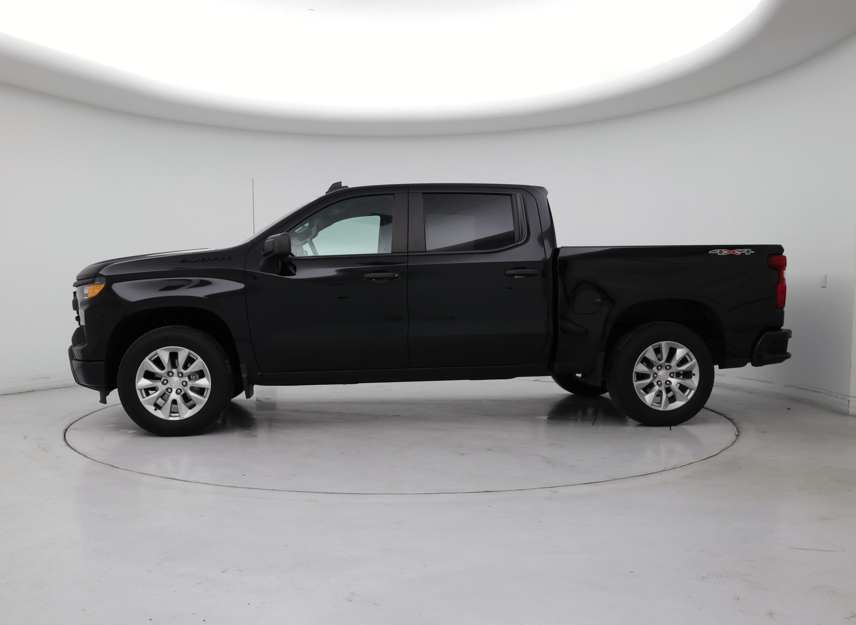 Thumbnail: 2022 Chevrolet Silverado 1500 - 3