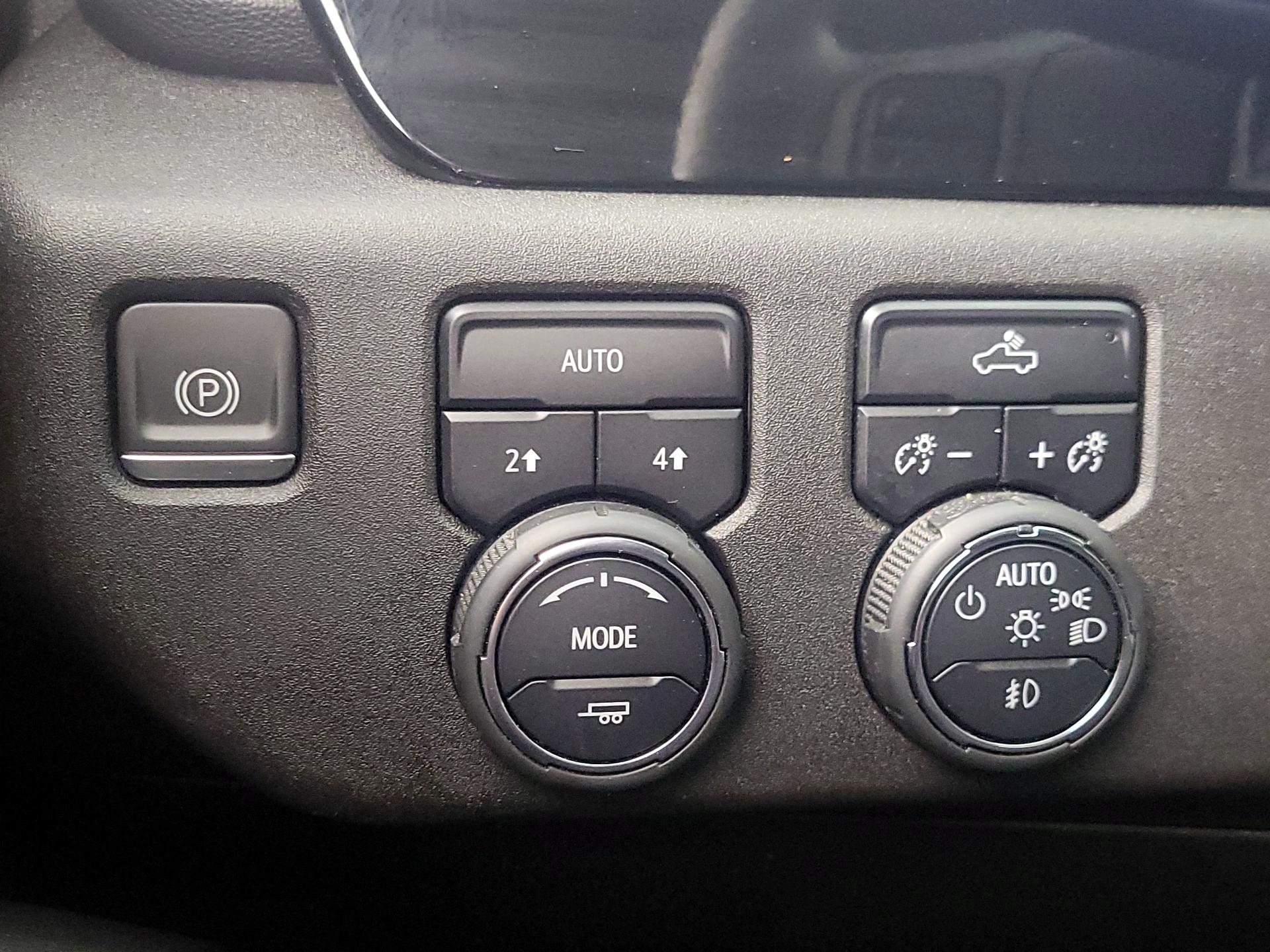 Thumbnail: 2023 Chevrolet Silverado 1500 - 13