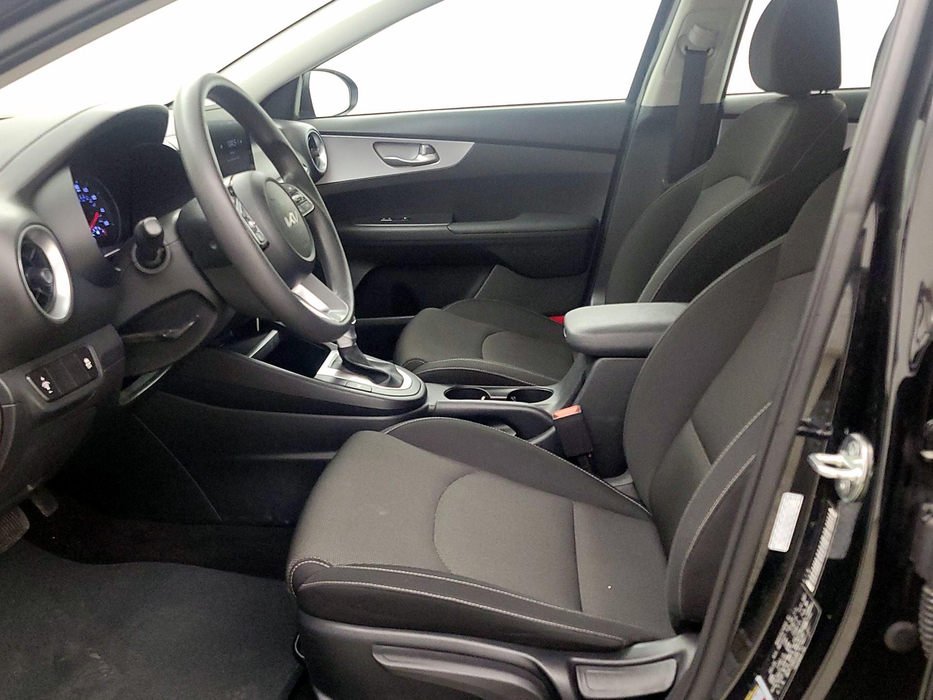 Thumbnail: 2024 Kia Forte - 11