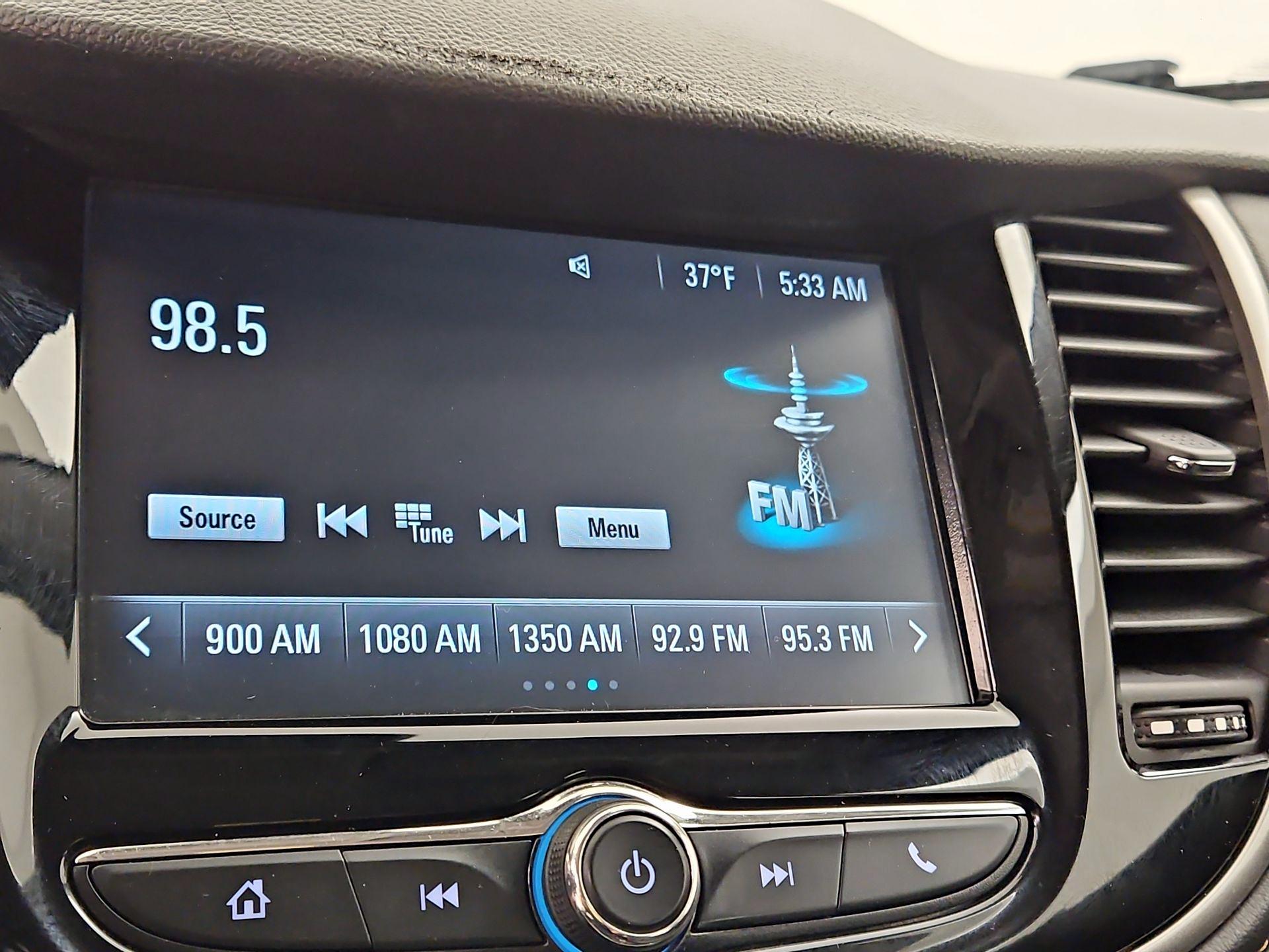 Thumbnail: 2017 Chevrolet Trax - 15