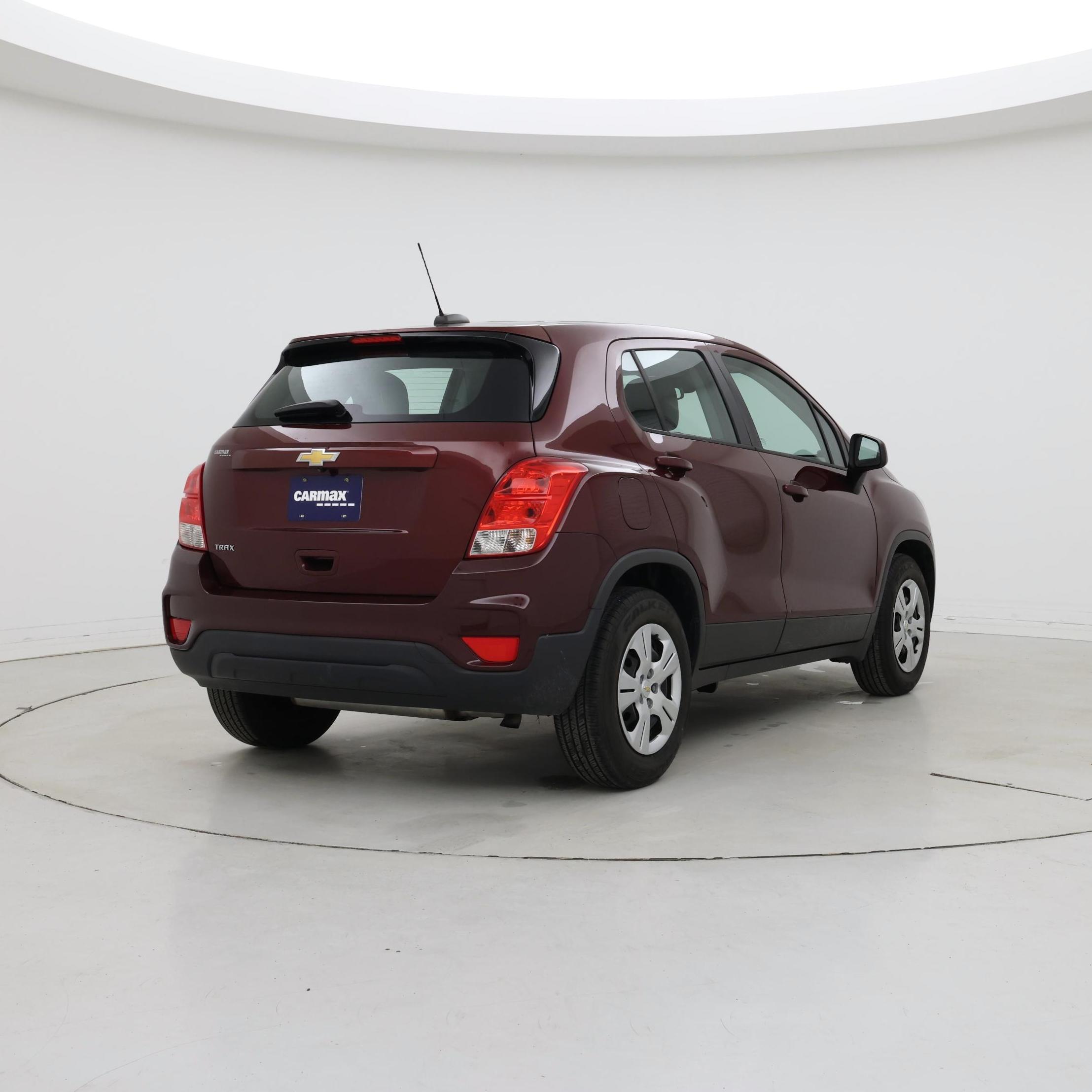 Thumbnail: 2017 Chevrolet Trax - 8