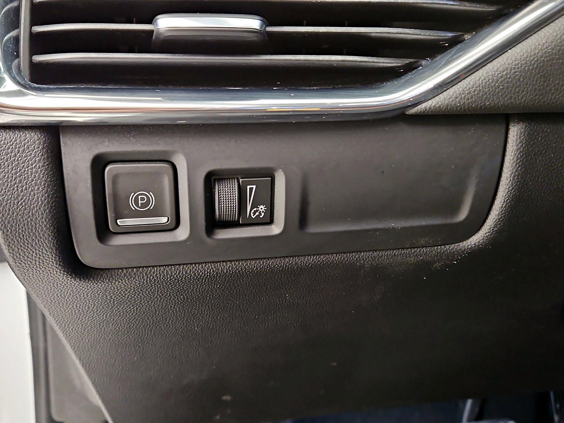 Thumbnail: 2019 Cadillac XT4 - 13