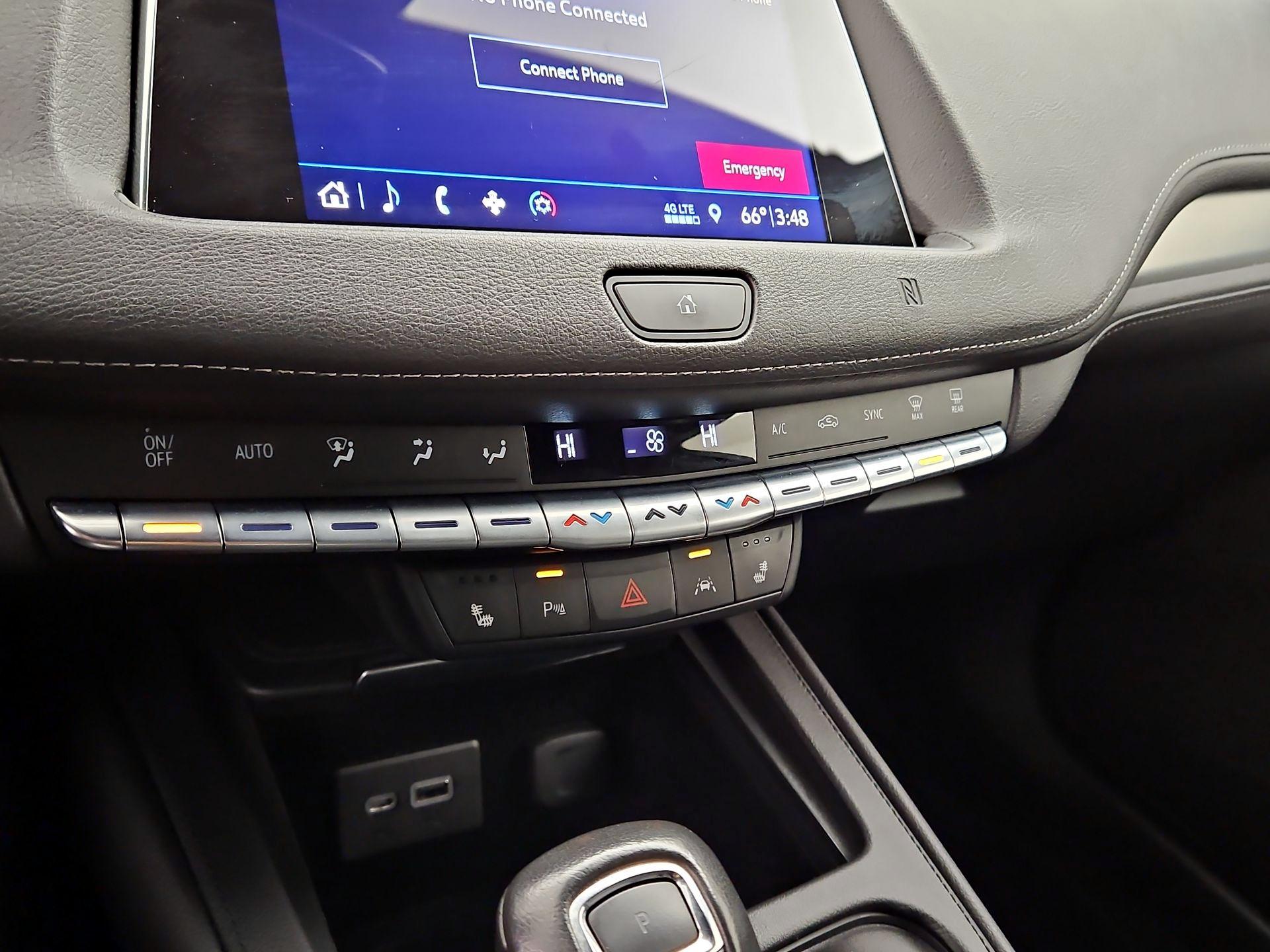 Thumbnail: 2019 Cadillac XT4 - 16