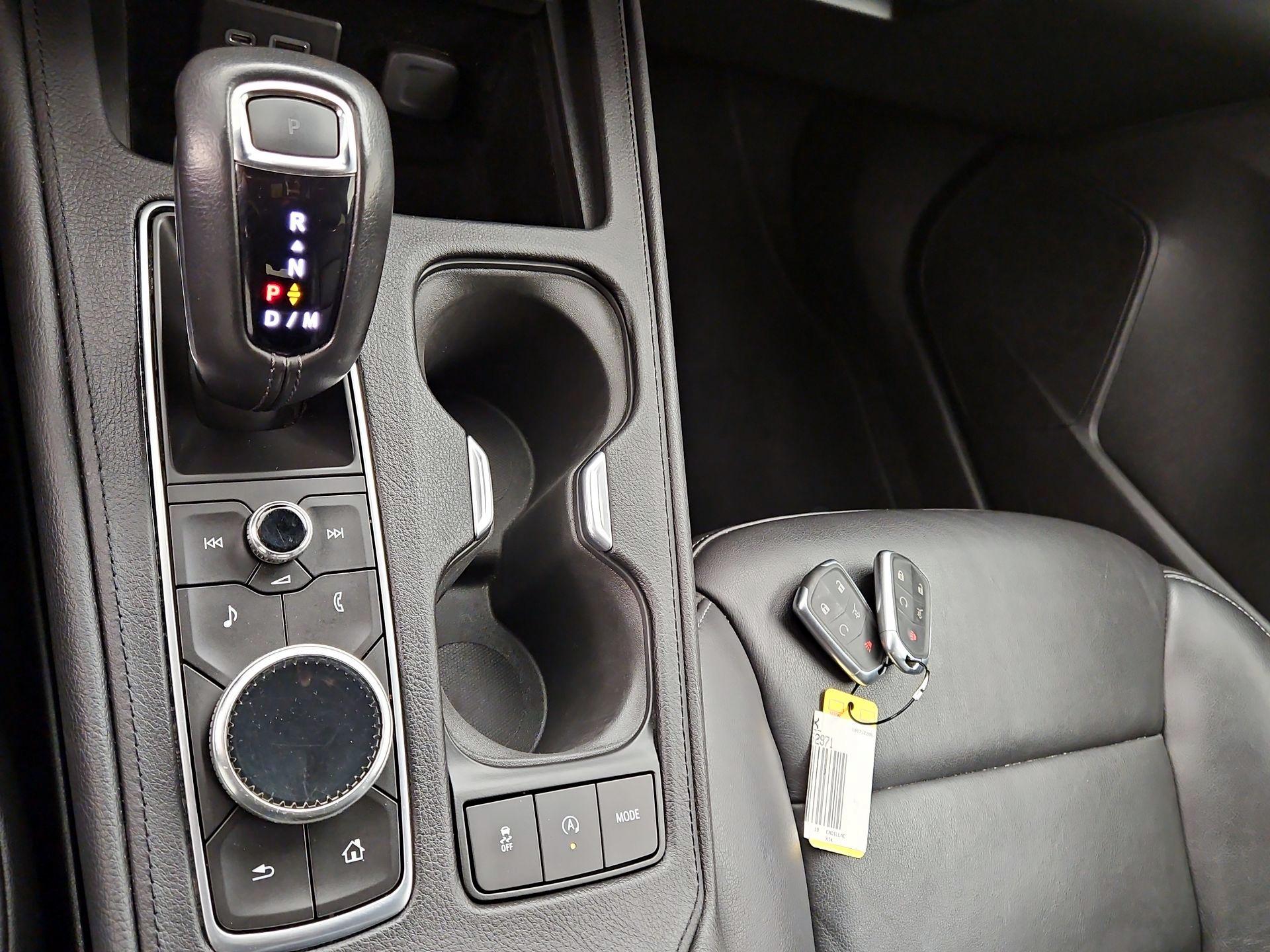 Thumbnail: 2019 Cadillac XT4 - 17