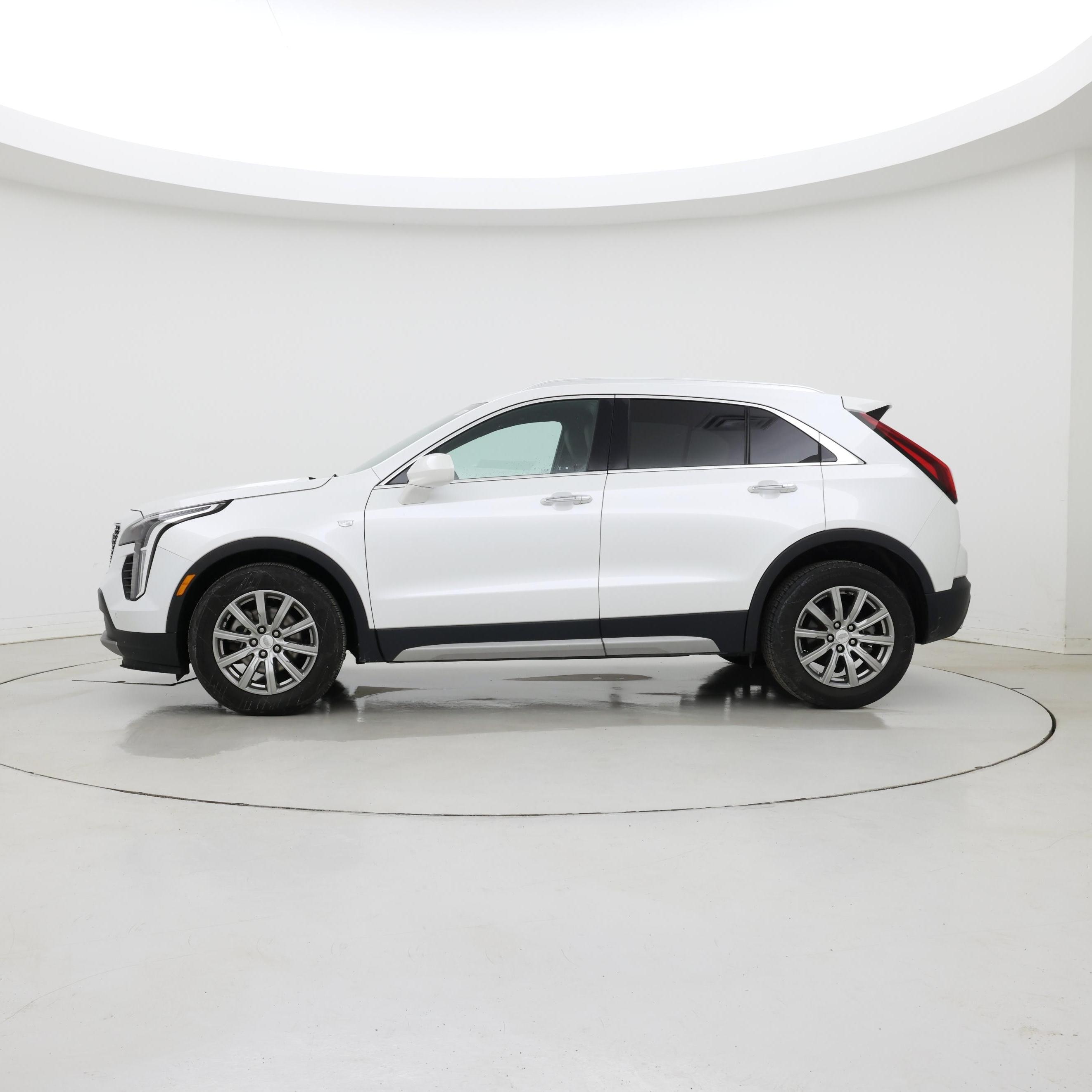 Thumbnail: 2019 Cadillac XT4 - 3