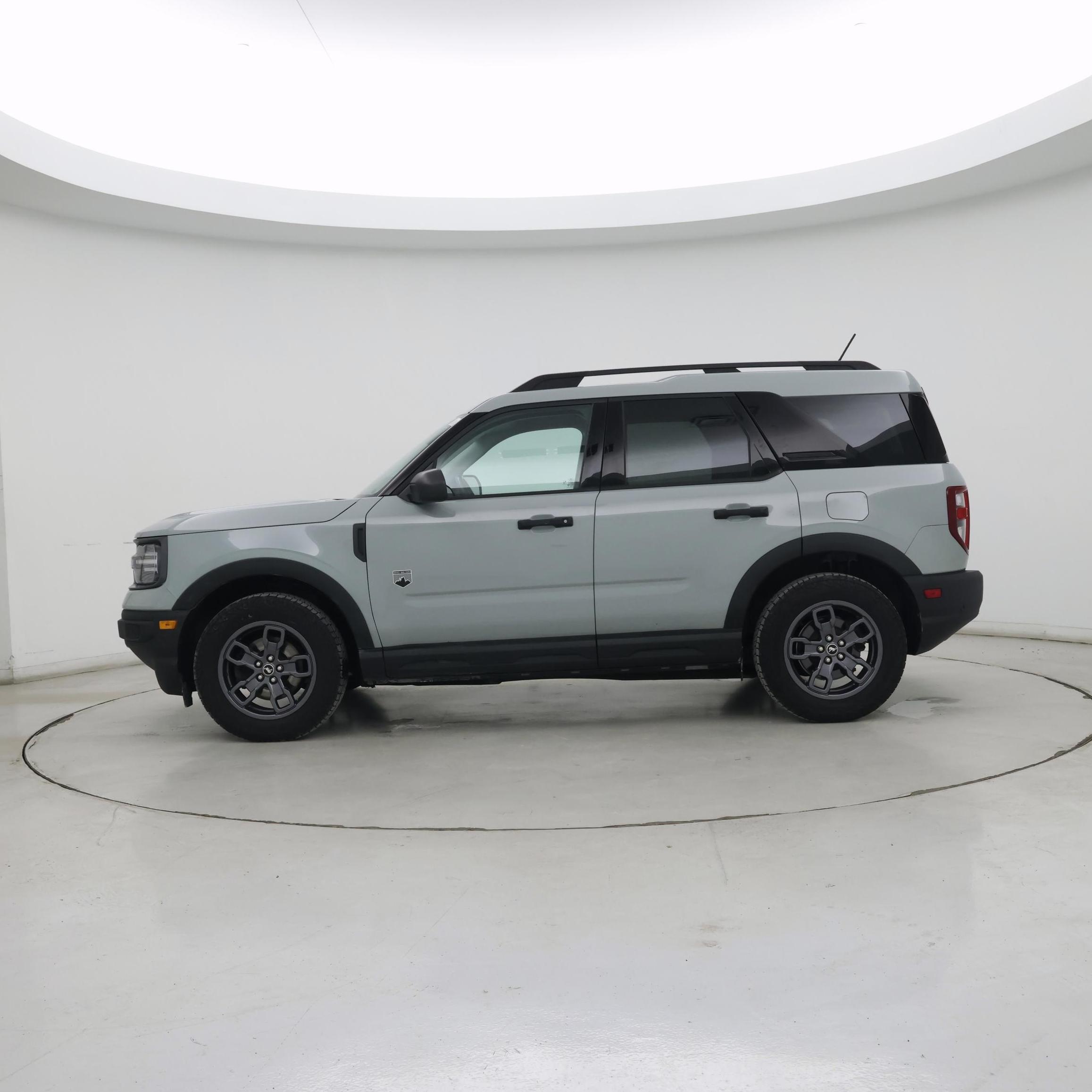 Thumbnail: 2021 Ford Bronco Sport - 3