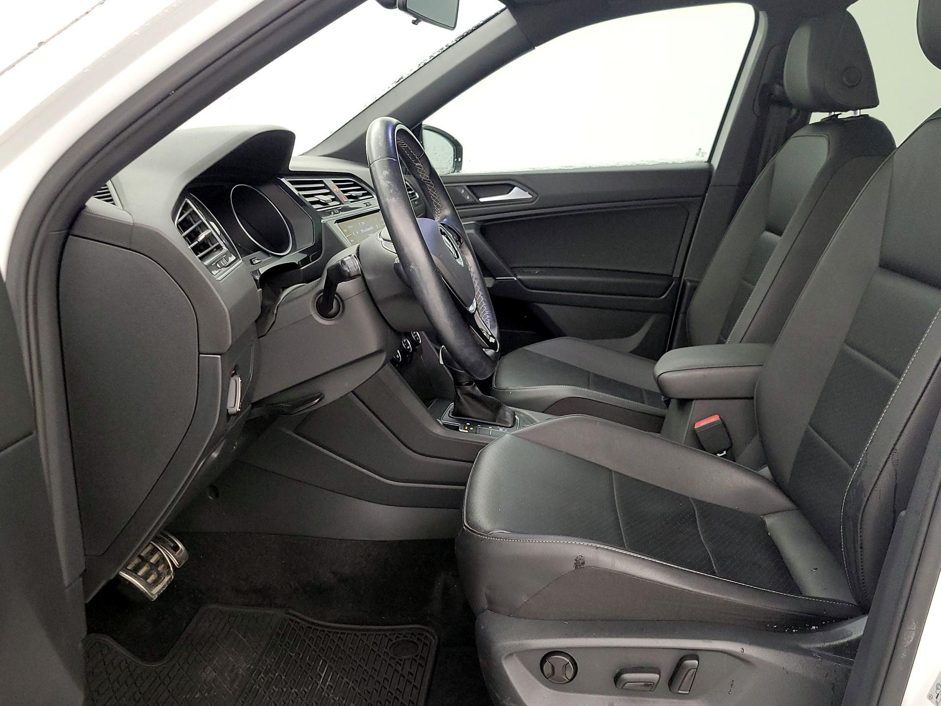 Thumbnail: 2020 Volkswagen Tiguan - 11