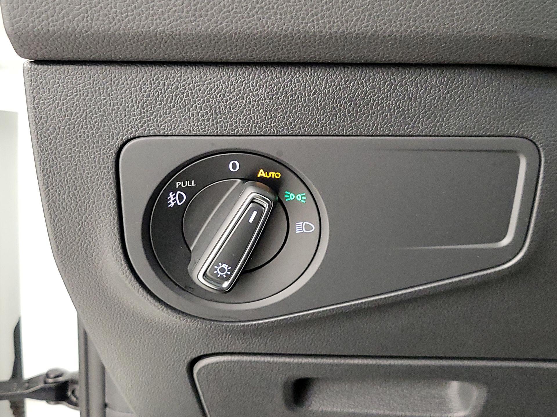 Thumbnail: 2020 Volkswagen Tiguan - 13