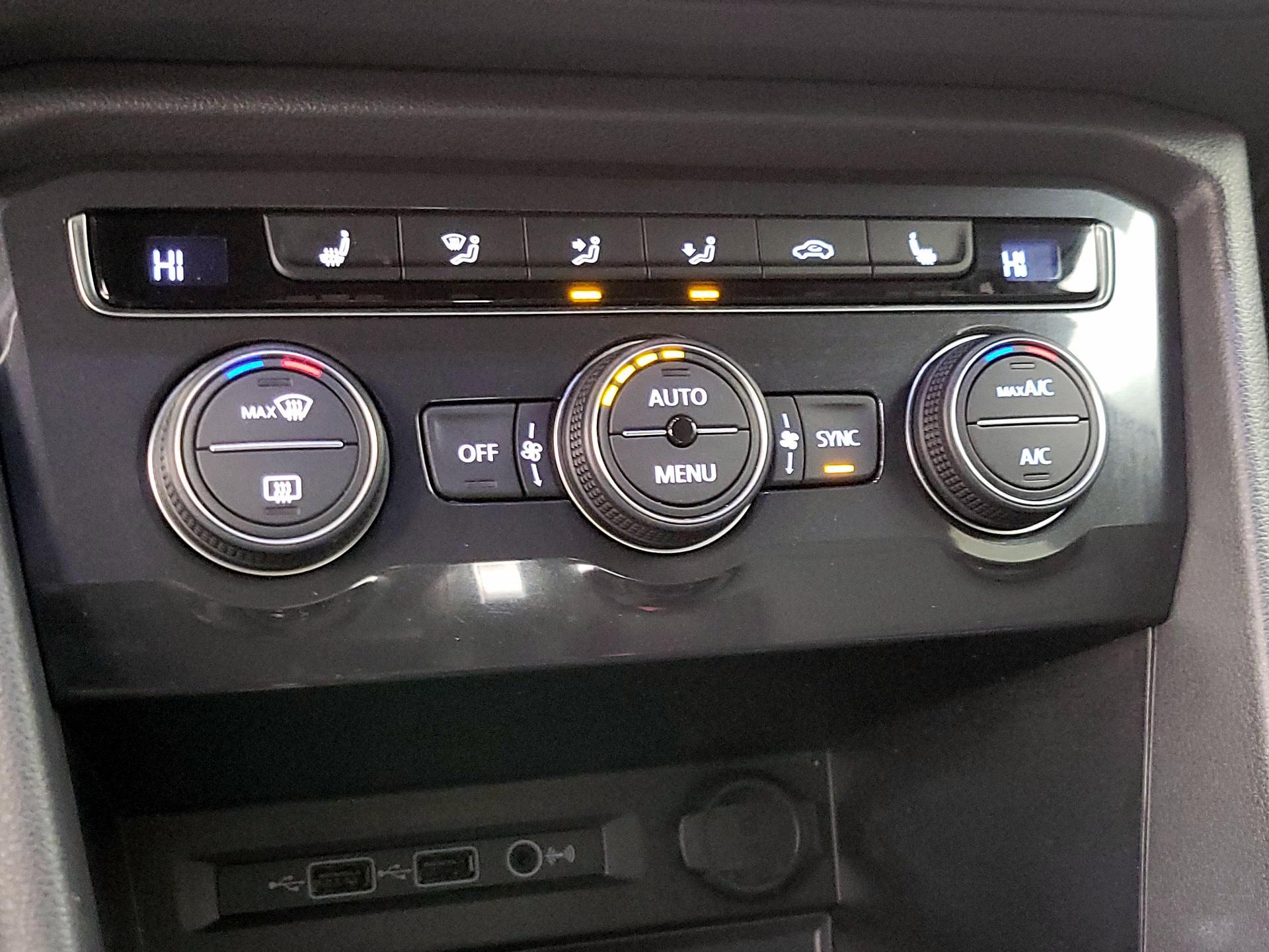 Thumbnail: 2020 Volkswagen Tiguan - 16