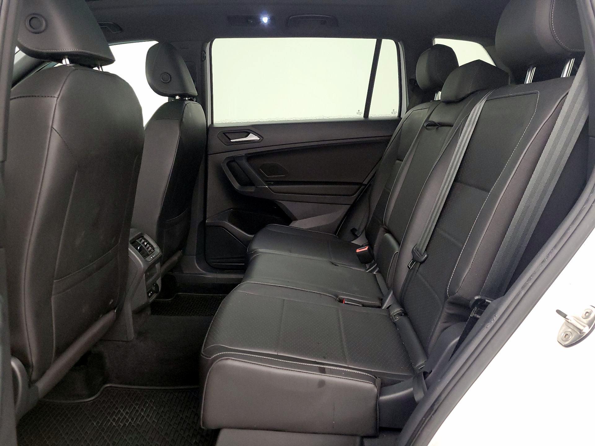 Thumbnail: 2020 Volkswagen Tiguan - 20