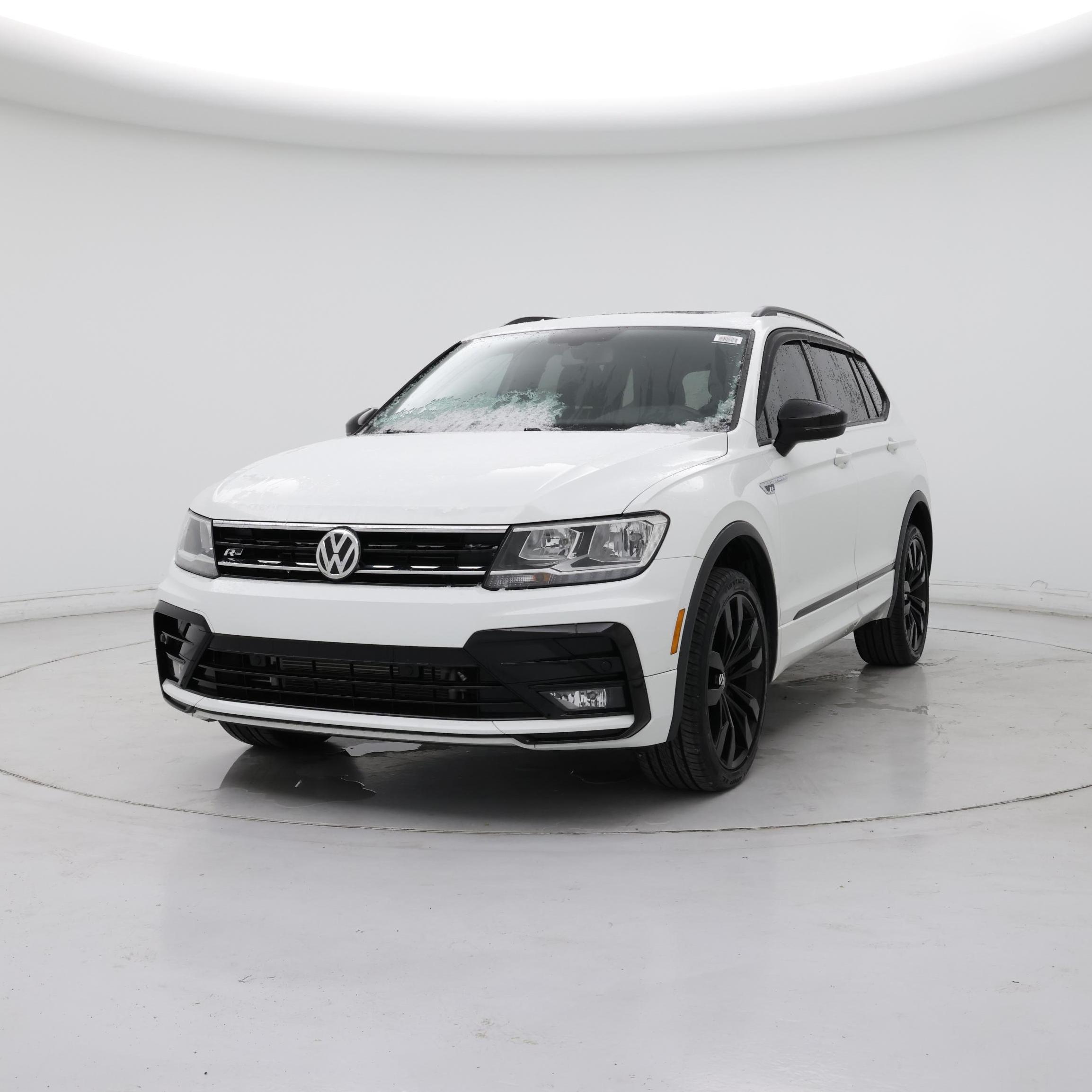 Thumbnail: 2020 Volkswagen Tiguan - 4