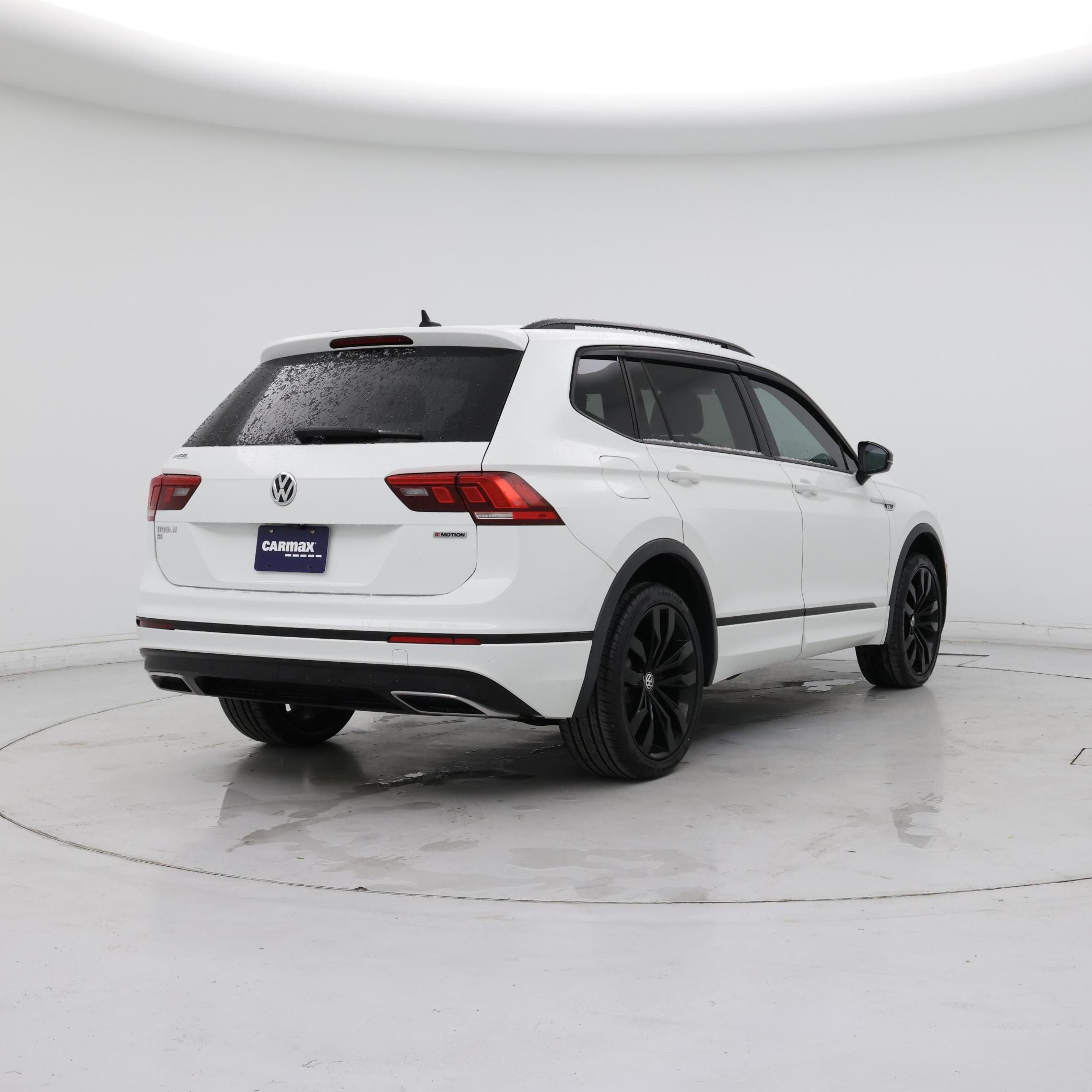 Thumbnail: 2020 Volkswagen Tiguan - 8