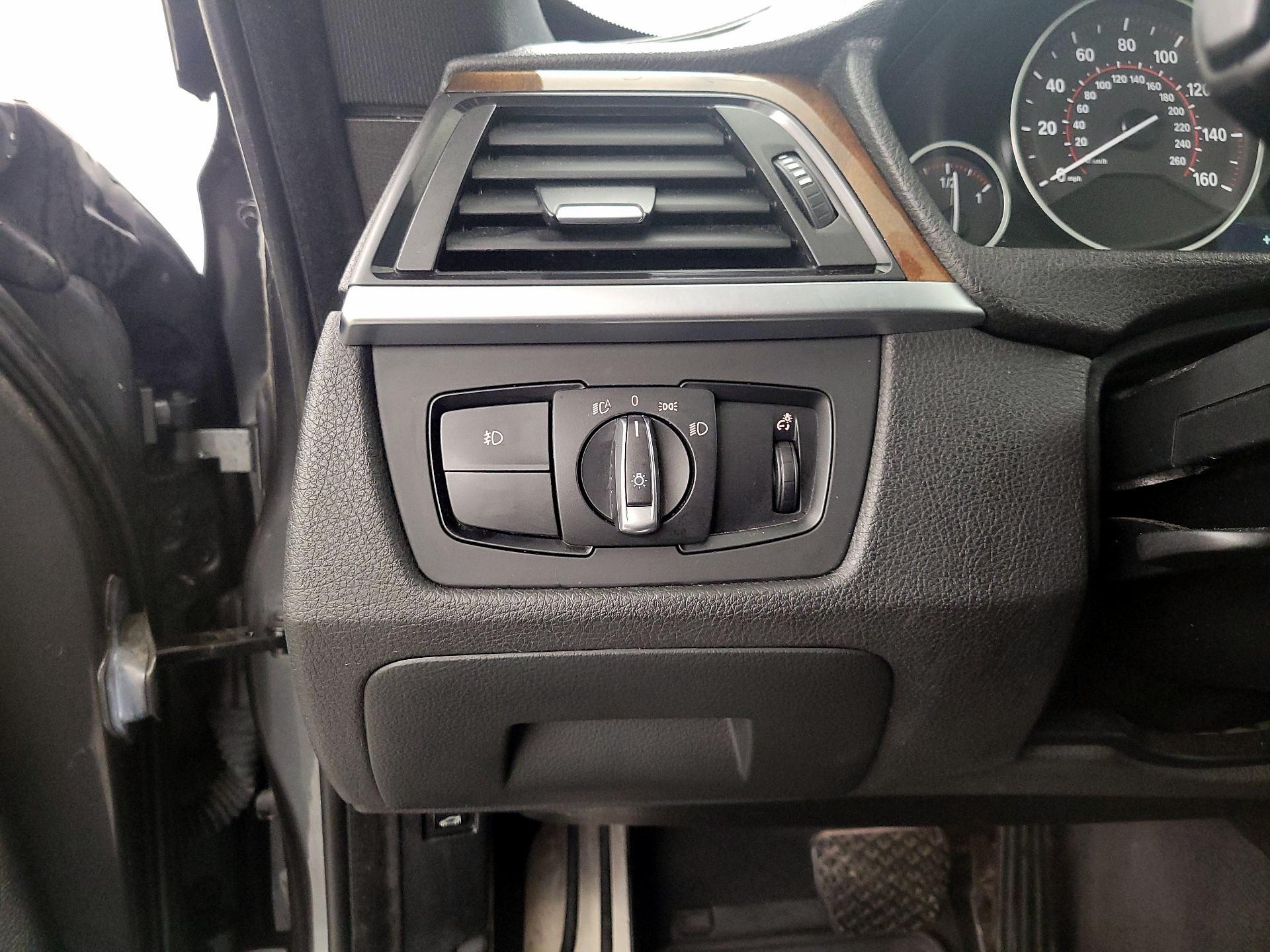 Thumbnail: 2016 BMW 3 Series - 13