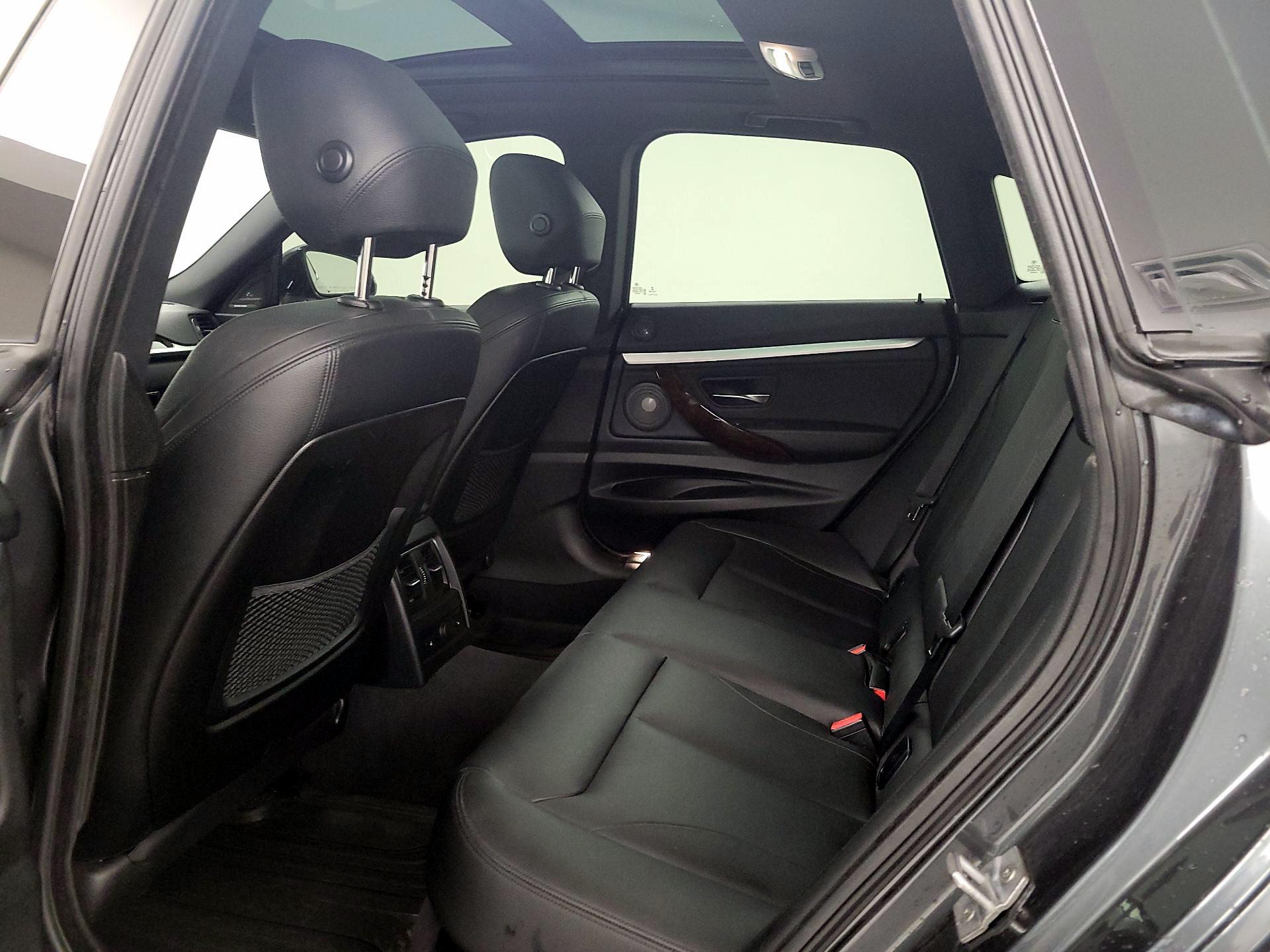 Thumbnail: 2016 BMW 3 Series - 20