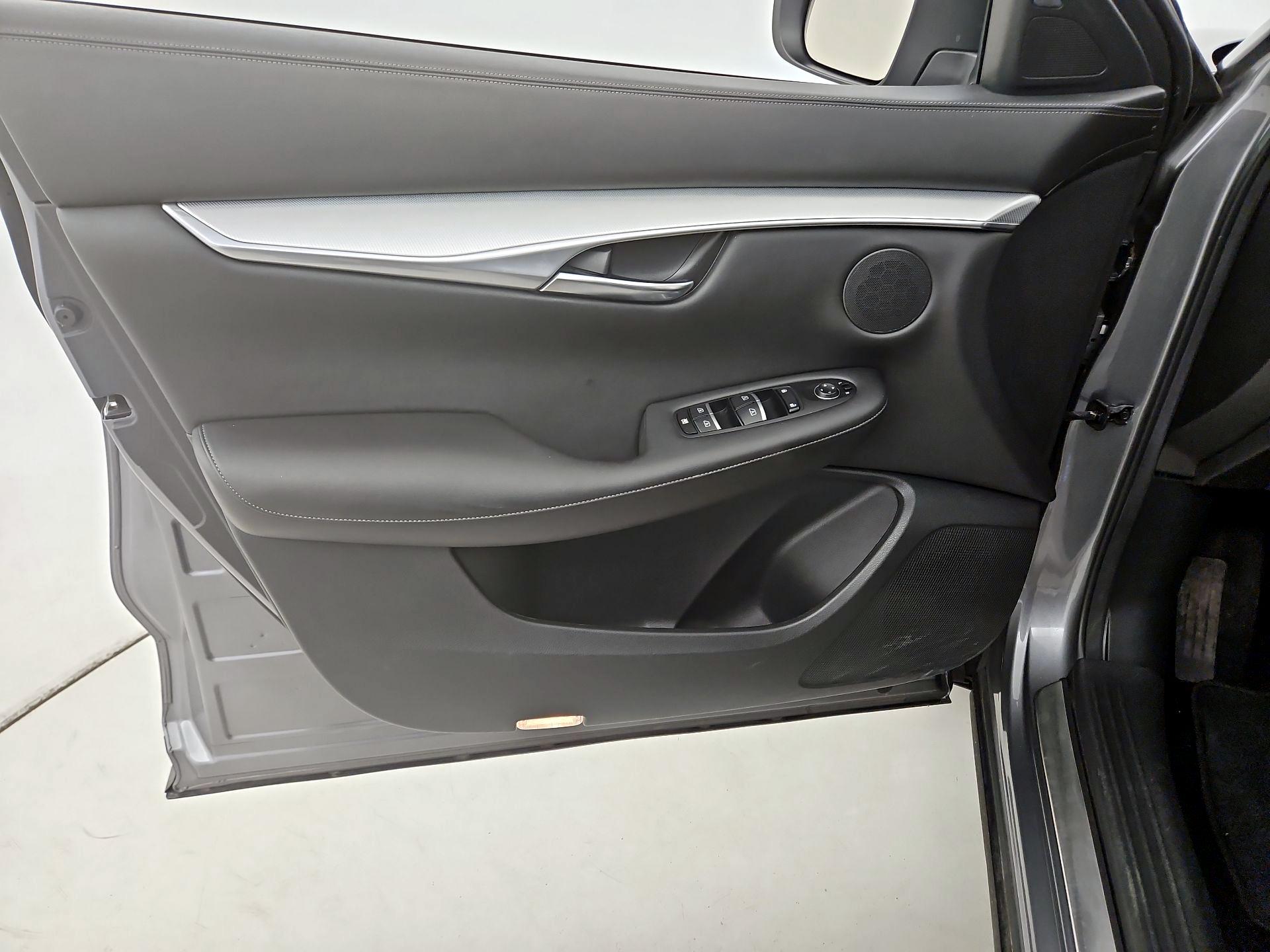 Thumbnail: 2019 INFINITI QX50 - 12