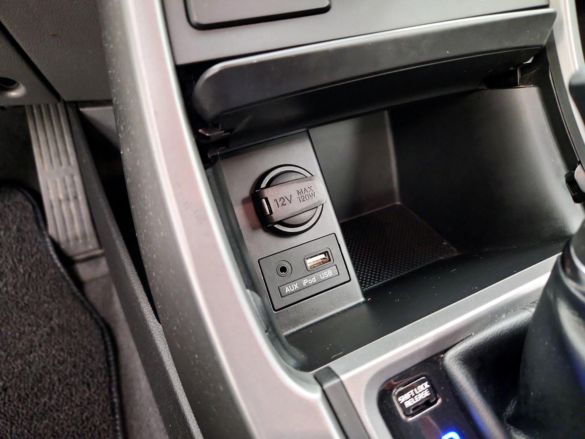 Thumbnail: 2015 Hyundai Elantra - 18