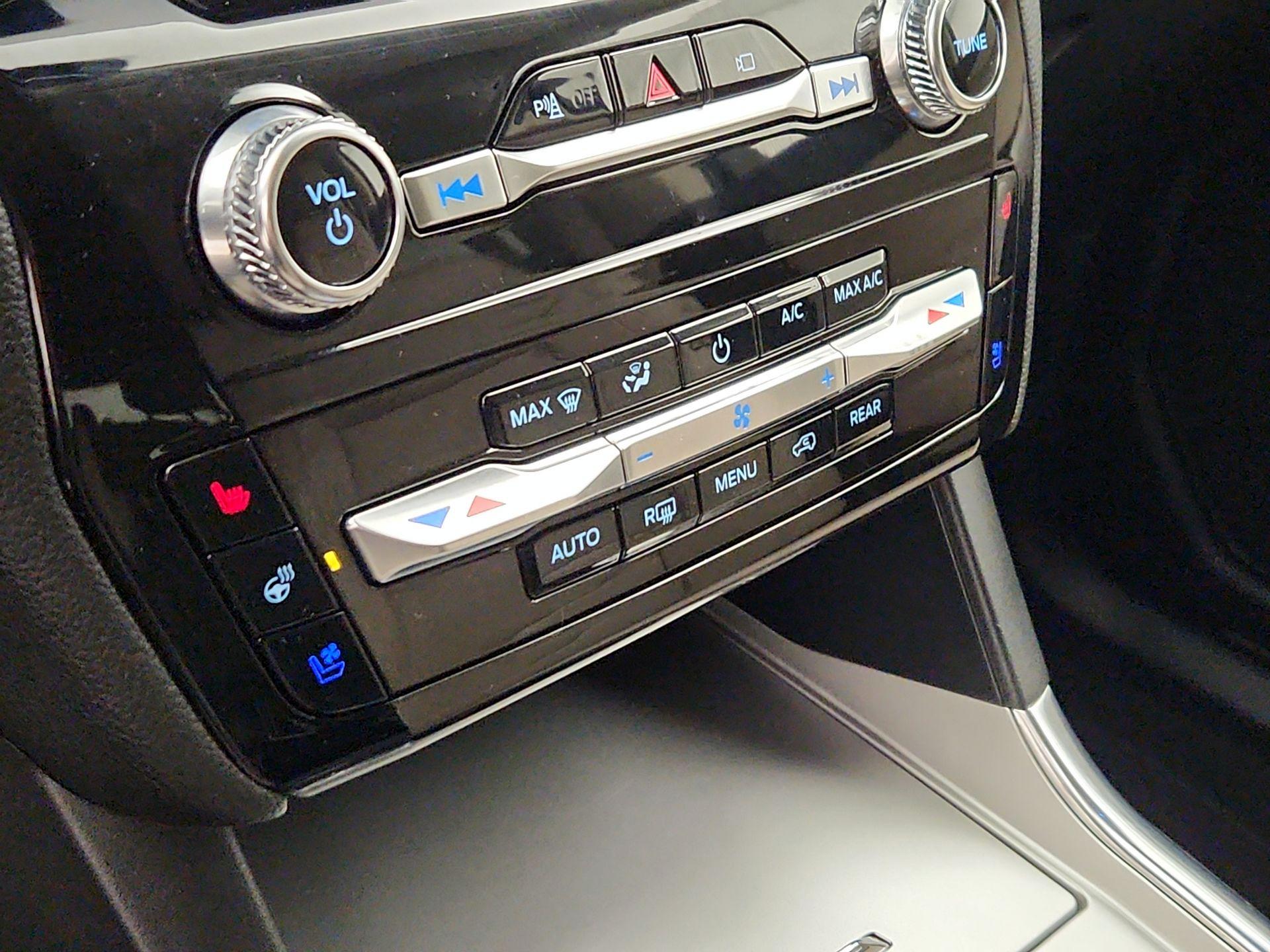 Thumbnail: 2023 Ford Explorer - 17