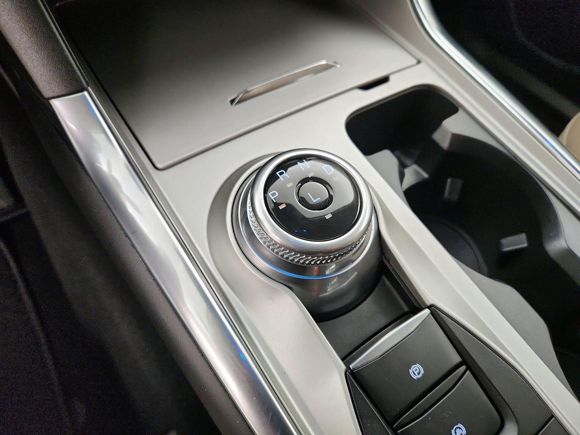 Thumbnail: 2023 Ford Explorer - 18