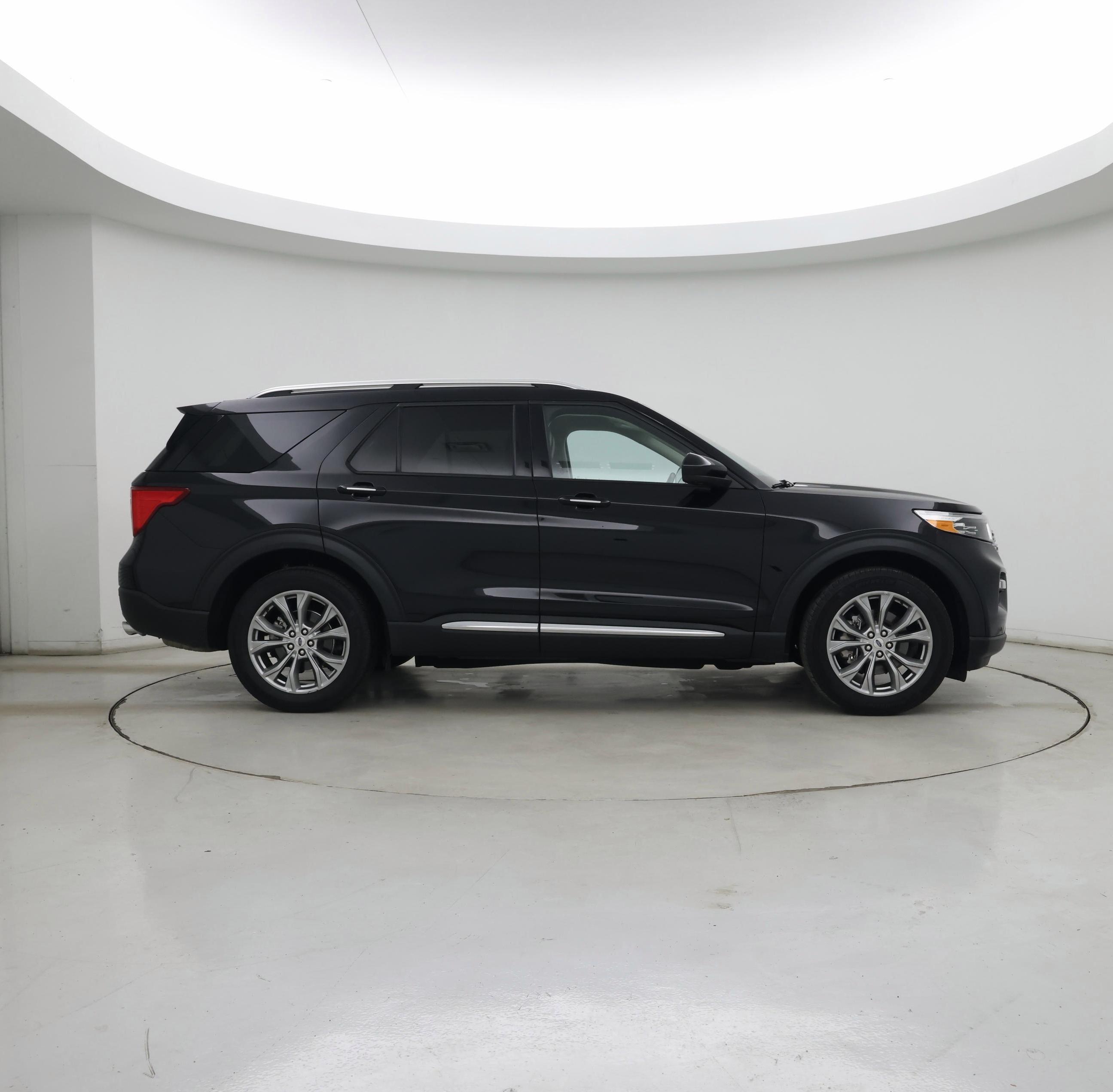 Thumbnail: 2023 Ford Explorer - 7