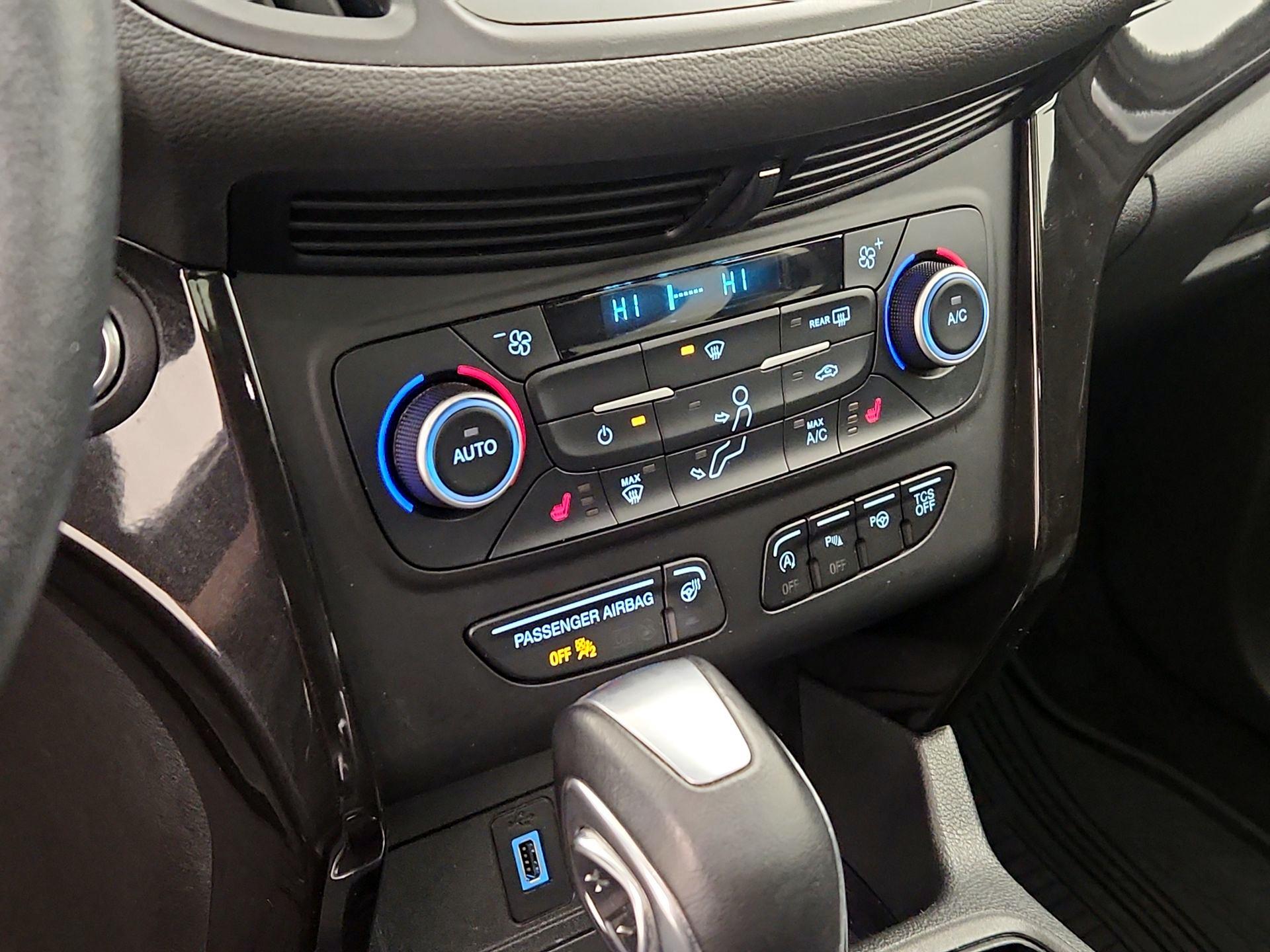 Thumbnail: 2019 Ford Escape - 17